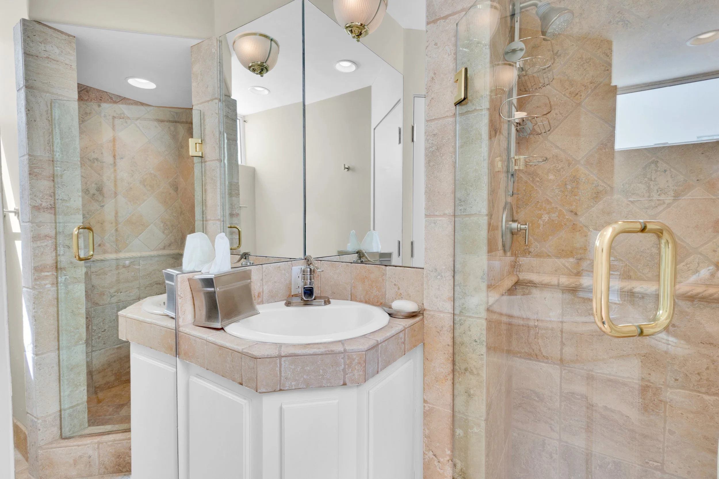 121 Via De La Valle - MLS - LOW RES-114.jpg