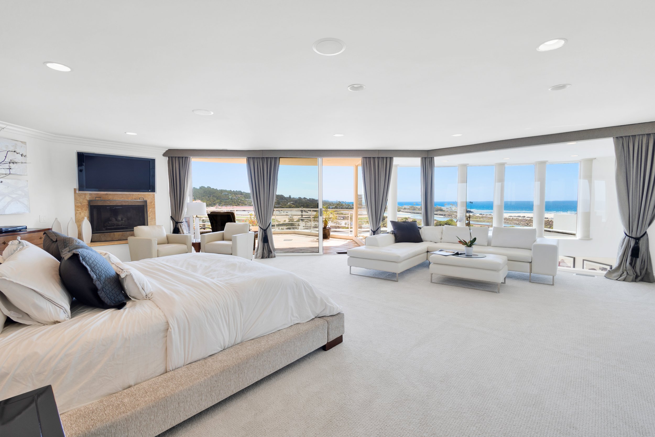 121 Via De La Valle - MLS - LOW RES-75.jpg