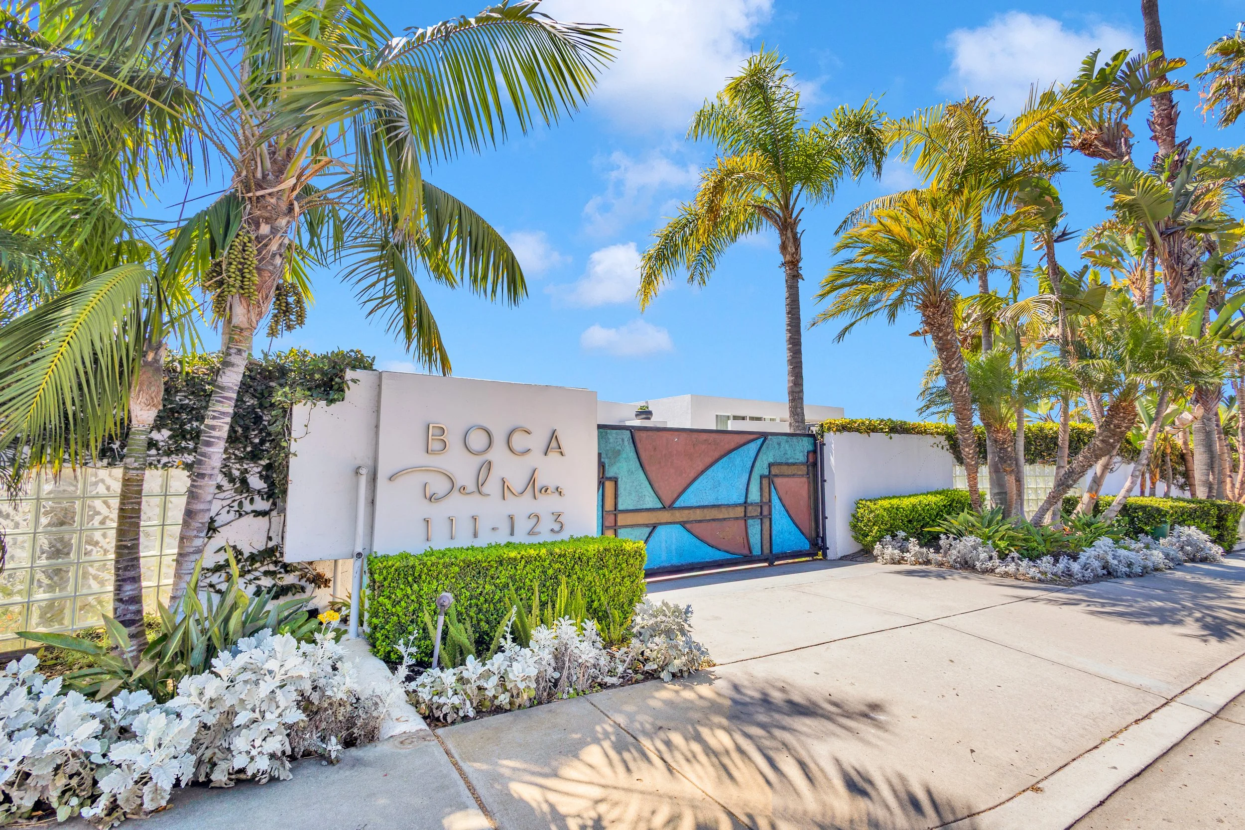 121 Via De La Valle - MLS - LOW RES-19.jpg