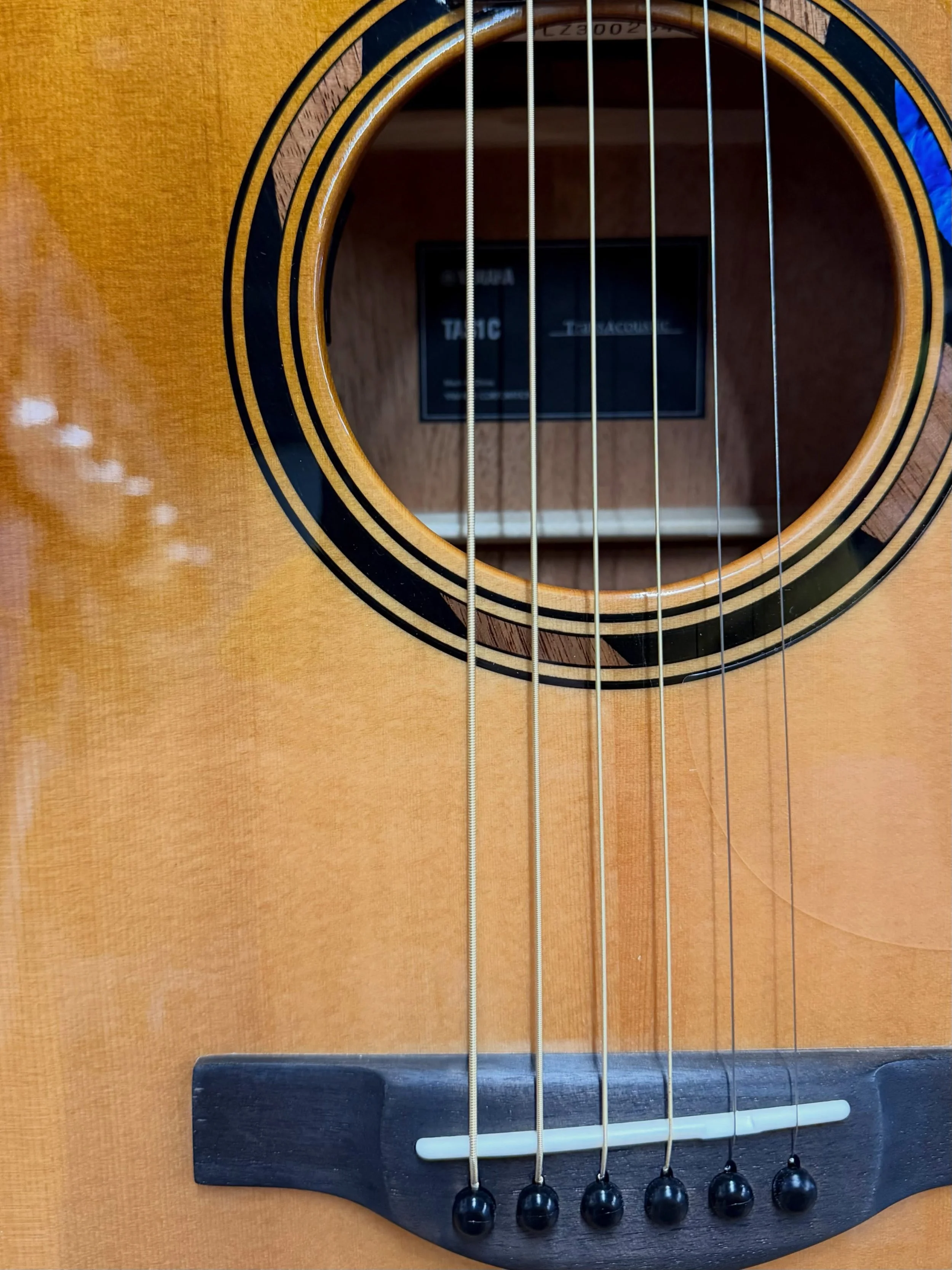 The new Yamaha Transacoustic 1 series models give you all the goodness of the TAG/TAS 3 guitars, but without the looping.