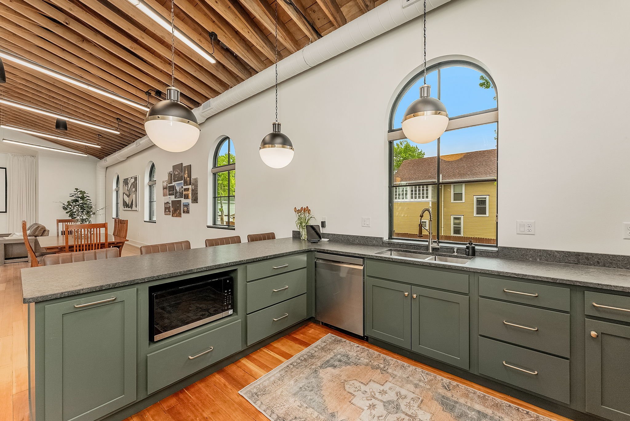 14-web-or-mls-610 S Dakota Ave-45.jpg