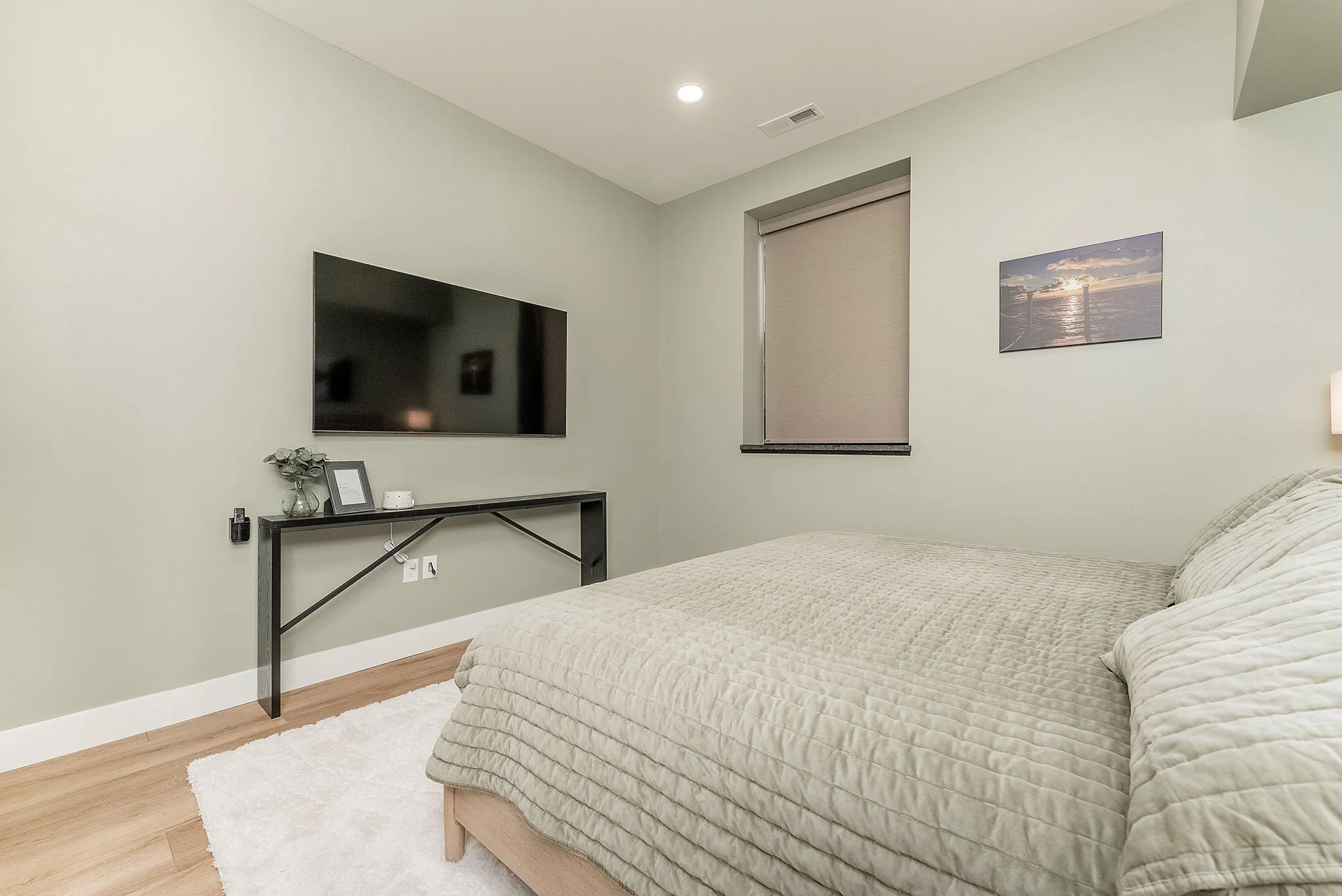 28-web-or-mls-610 S Dakota Ave-82.jpg