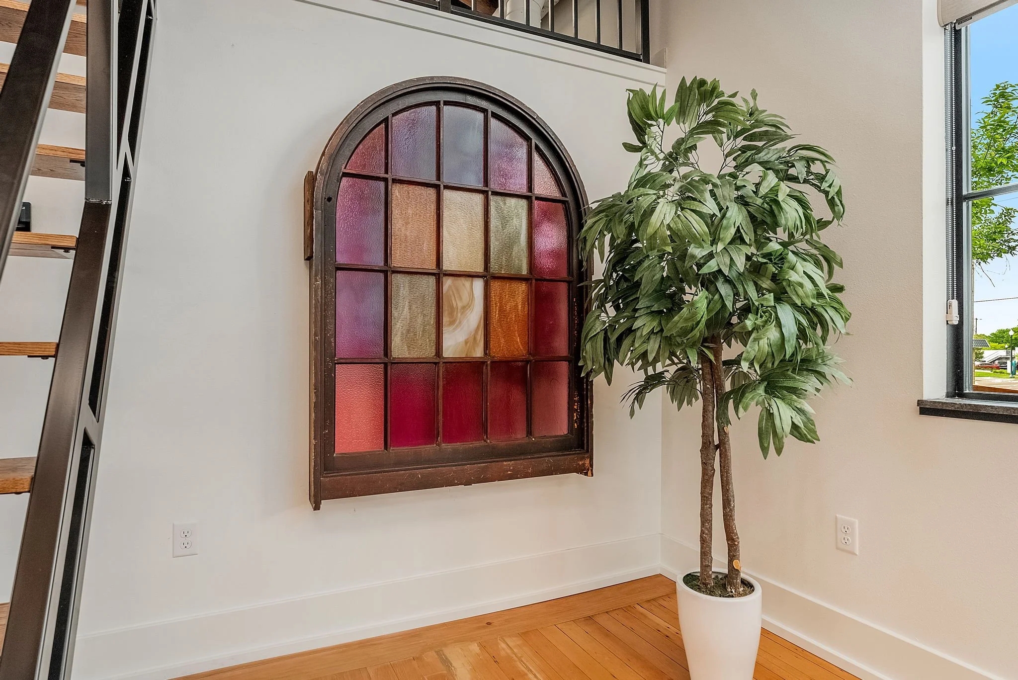 17-web-or-mls-610 S Dakota Ave-54.jpg