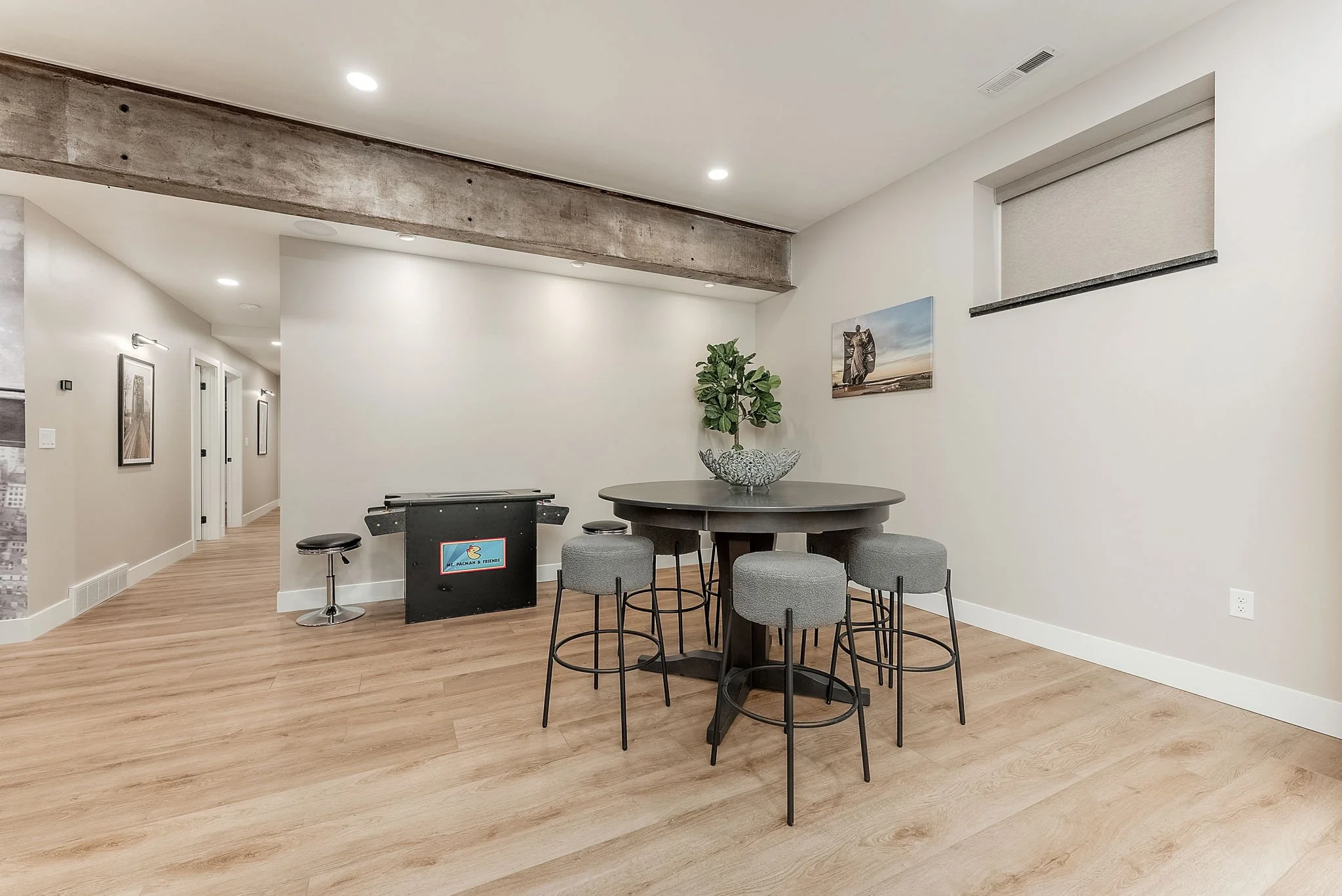 42-web-or-mls-610 S Dakota Ave-110.jpg