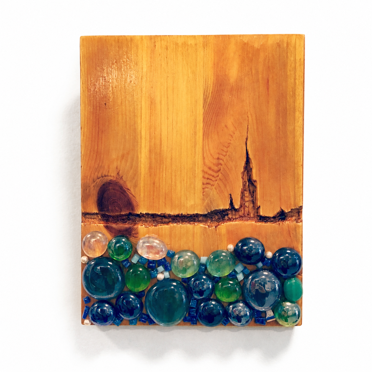 'Mor' (2017) Recycled wood and glass, 20x30x3cm