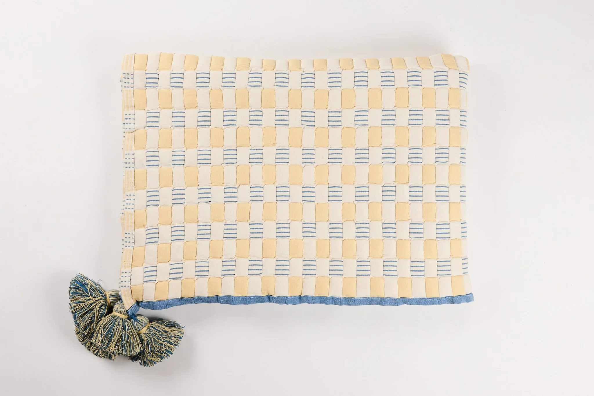 Auction Item - Heirloom Blankets-20261016-0006.jpg