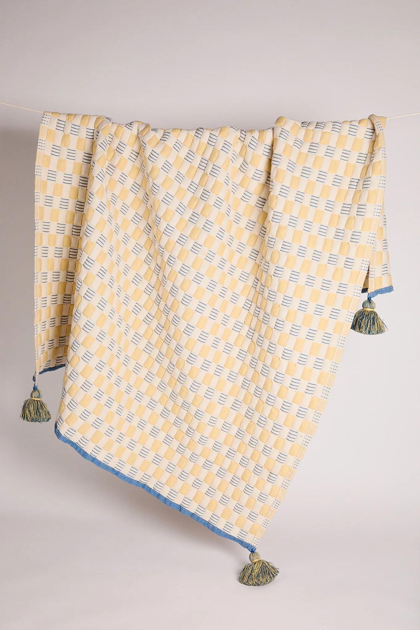Auction Item-Heirloom Blankets-20261016-0009.jpg