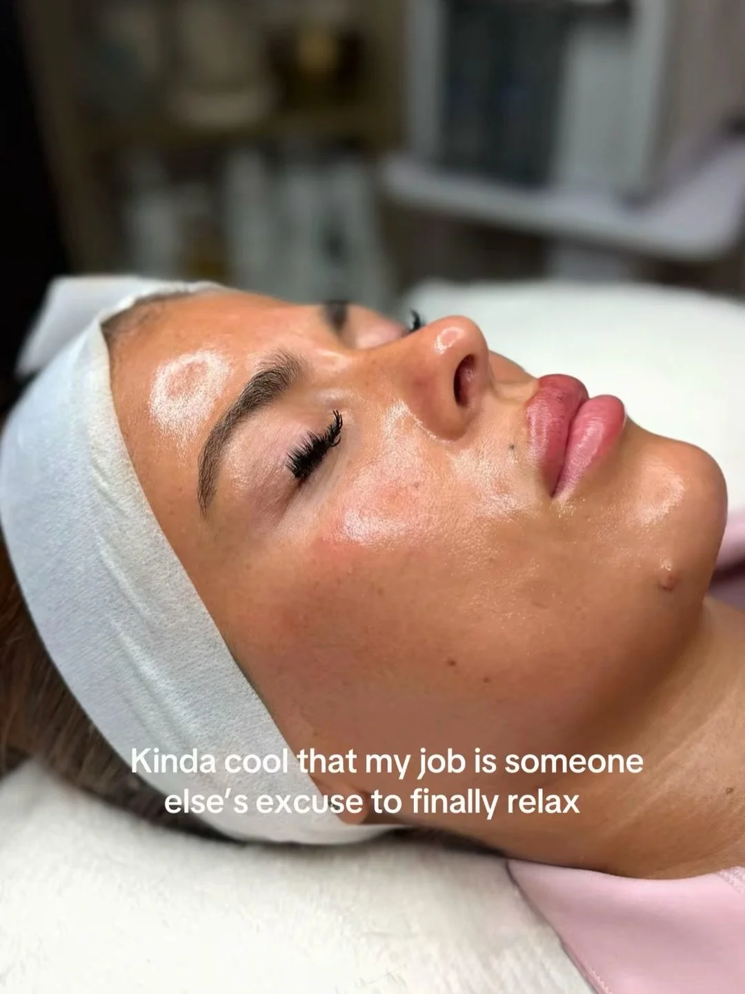 I guess I&rsquo;m kinda cool after all💕🥹✨🎀 #hertfordshire #facials #esthetican #skincarespecialist