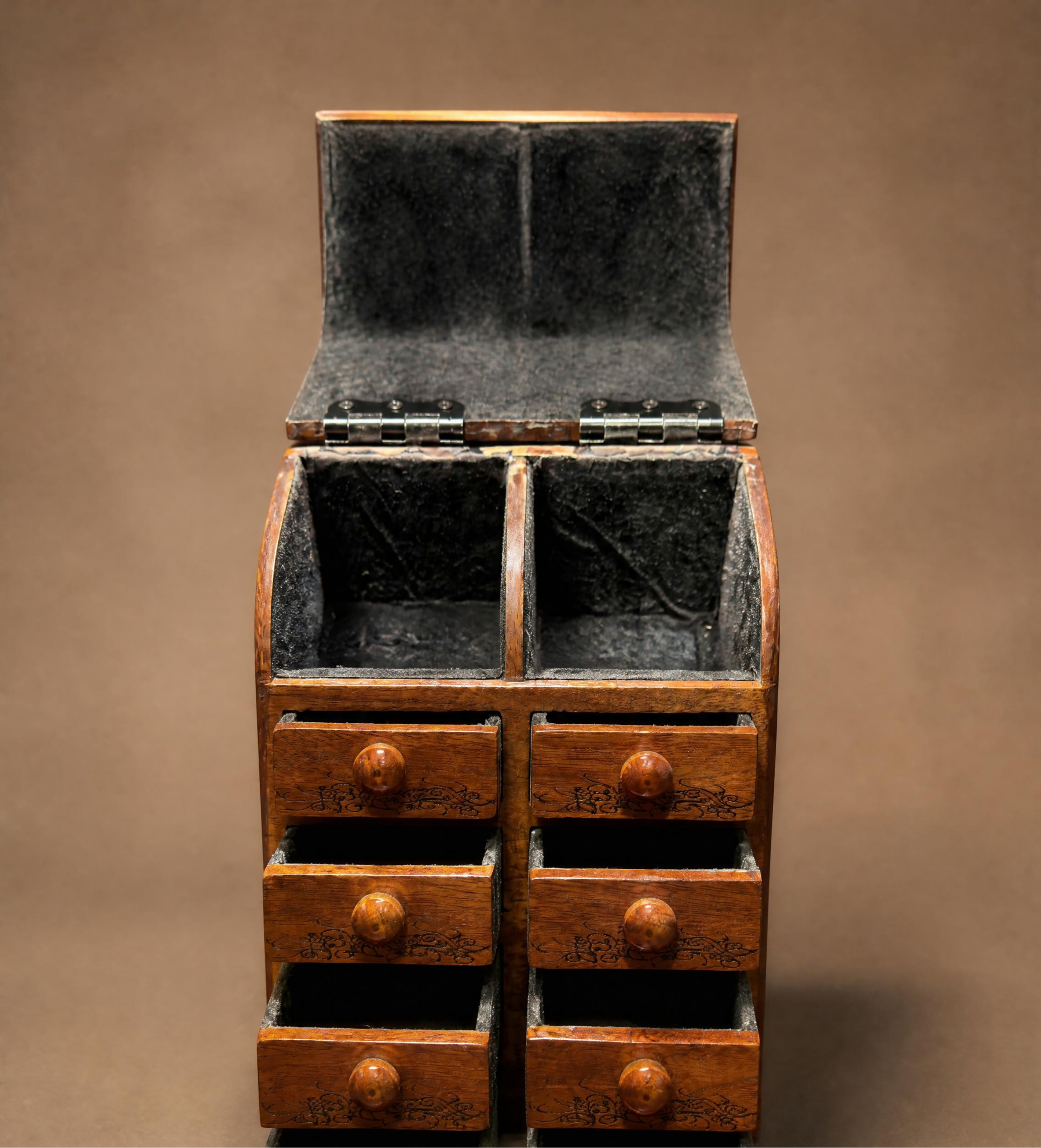 Walnut chest #4.png