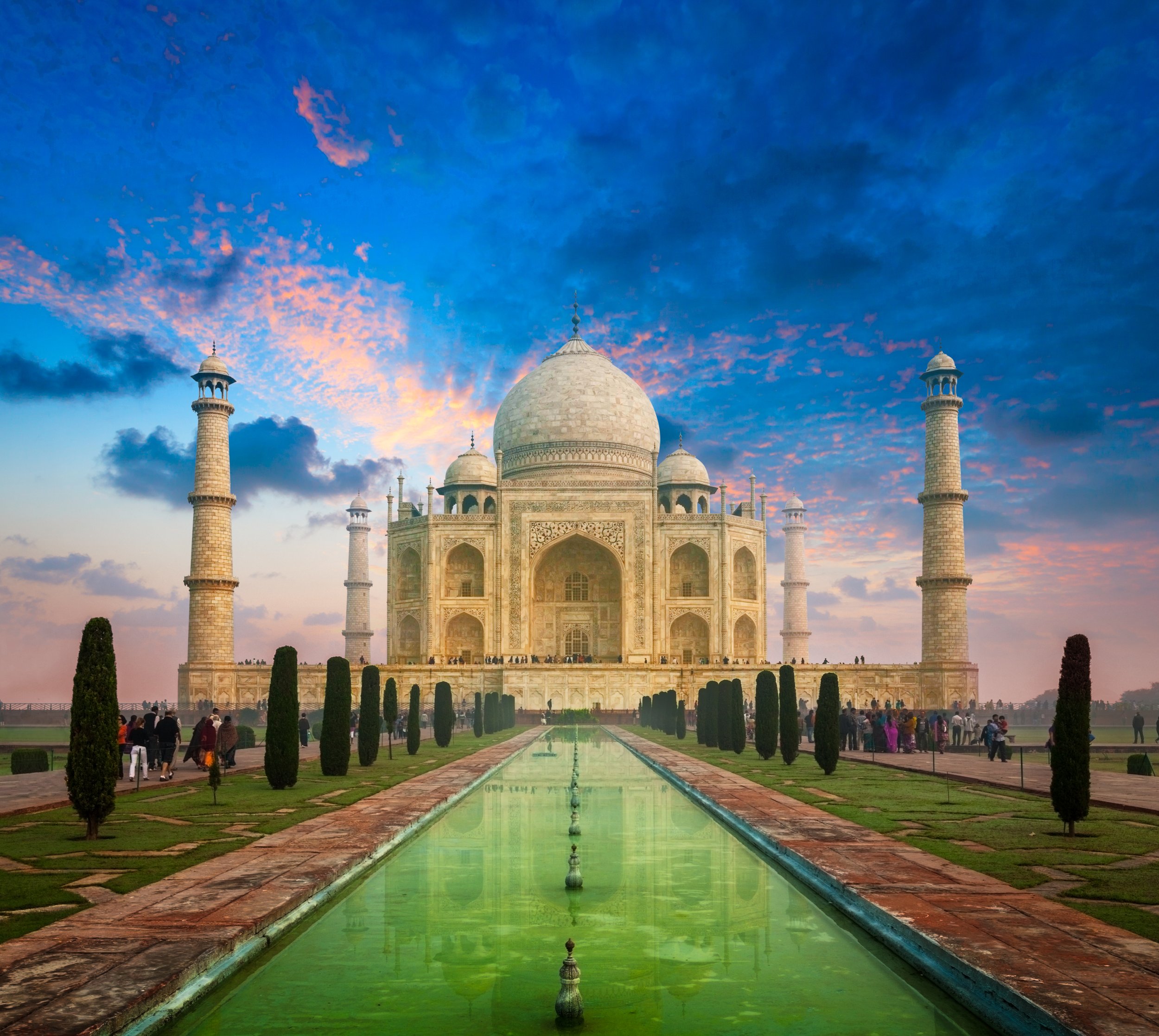 vecteezy_taj-mahal-on-sunrise-sunset-agra-india_42559515.jpg