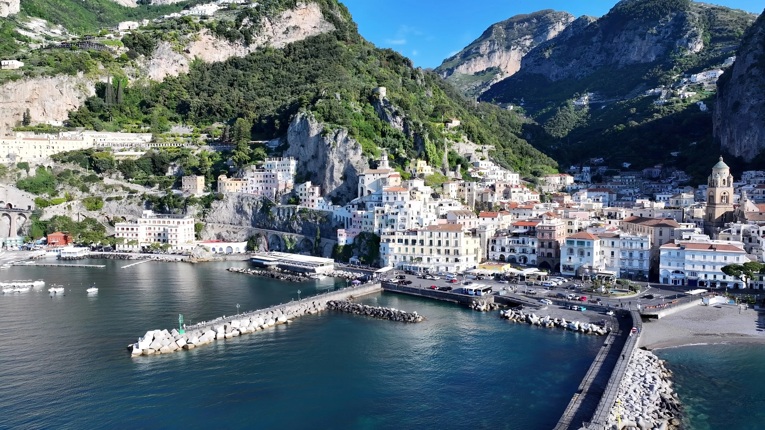 vecteezy_aerial-amalfi-coast-at-amalfi-salerno-in-italy-awesome_68827840.jpg