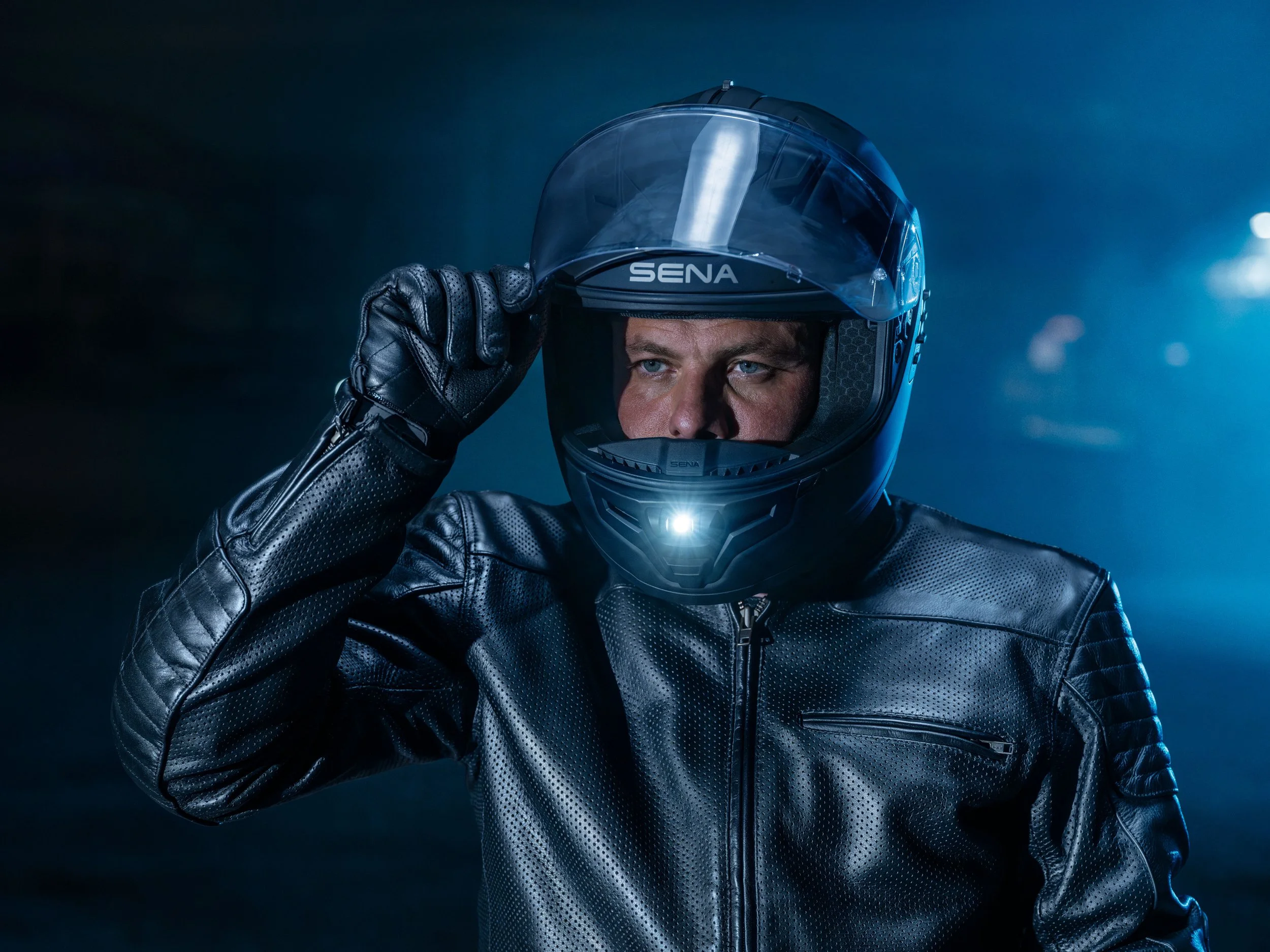 03_PHANTOM-XB_Talent_02.jpg