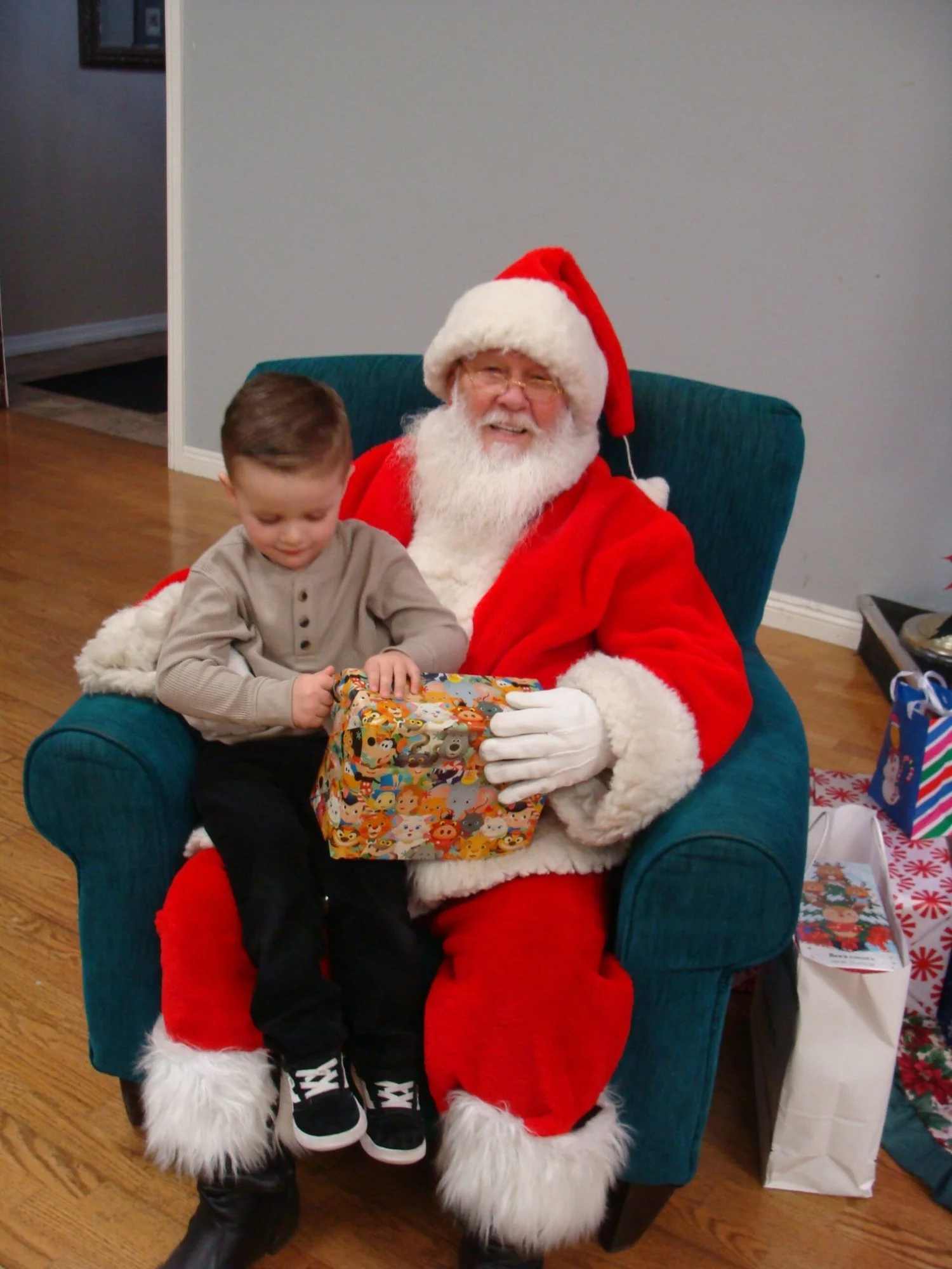christmas-party-2024-08.jpg