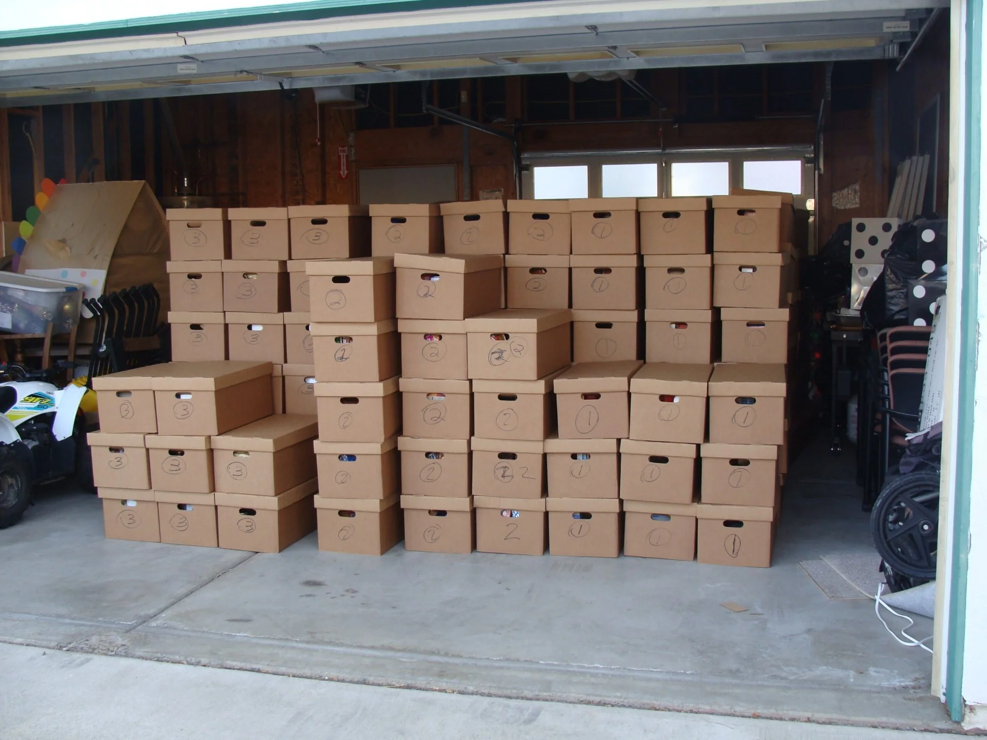 xmas-boxes-2024-01.jpg