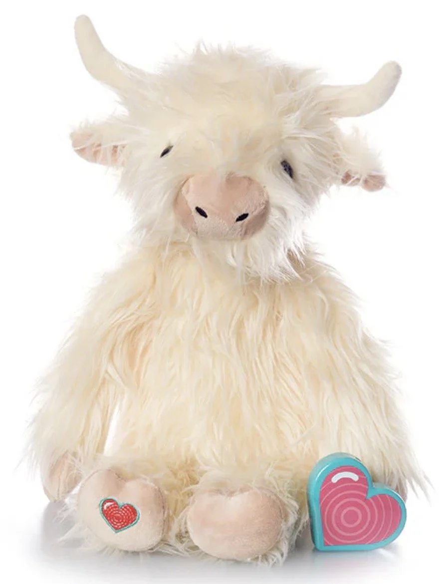 Ivory Highland Cow Heartbeat Bear