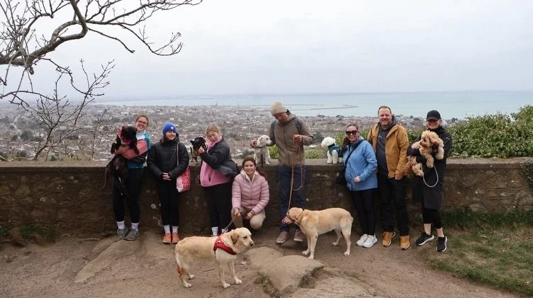 Bark &amp; Buddy Club took on Killiney Hill this morning 🌧️💨&mdash;wind, rain, and wagging tails. Nothing keeps us from a good adventure 🐾❤️

Huge thank you to everyone who came out and made it such a wonderful morning &amp; to @mistermagpiecoffee
