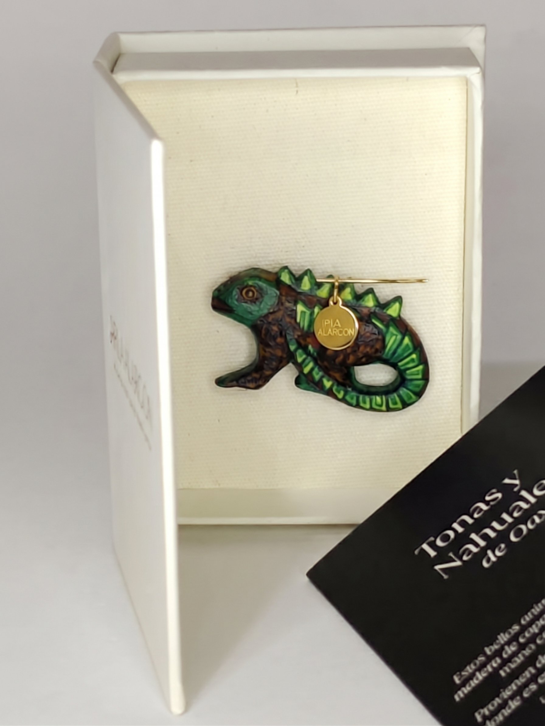 alebrije de iguana.jpg