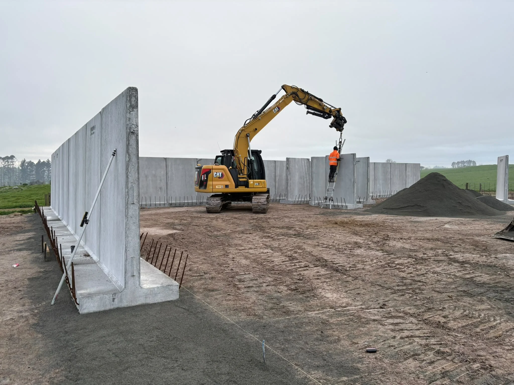 Bunkers 3 bay bunkers, farming solutions. Rouse Contracting LTD