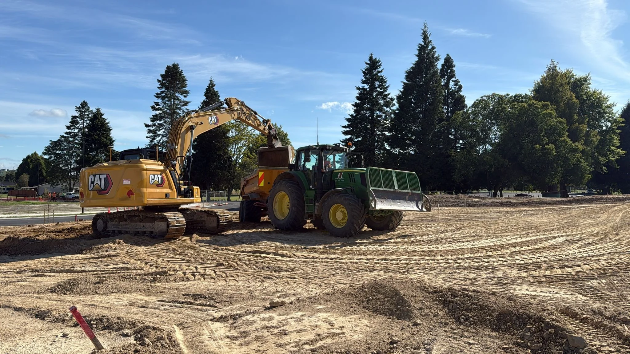 Rouse contracting ltd digger and tractor