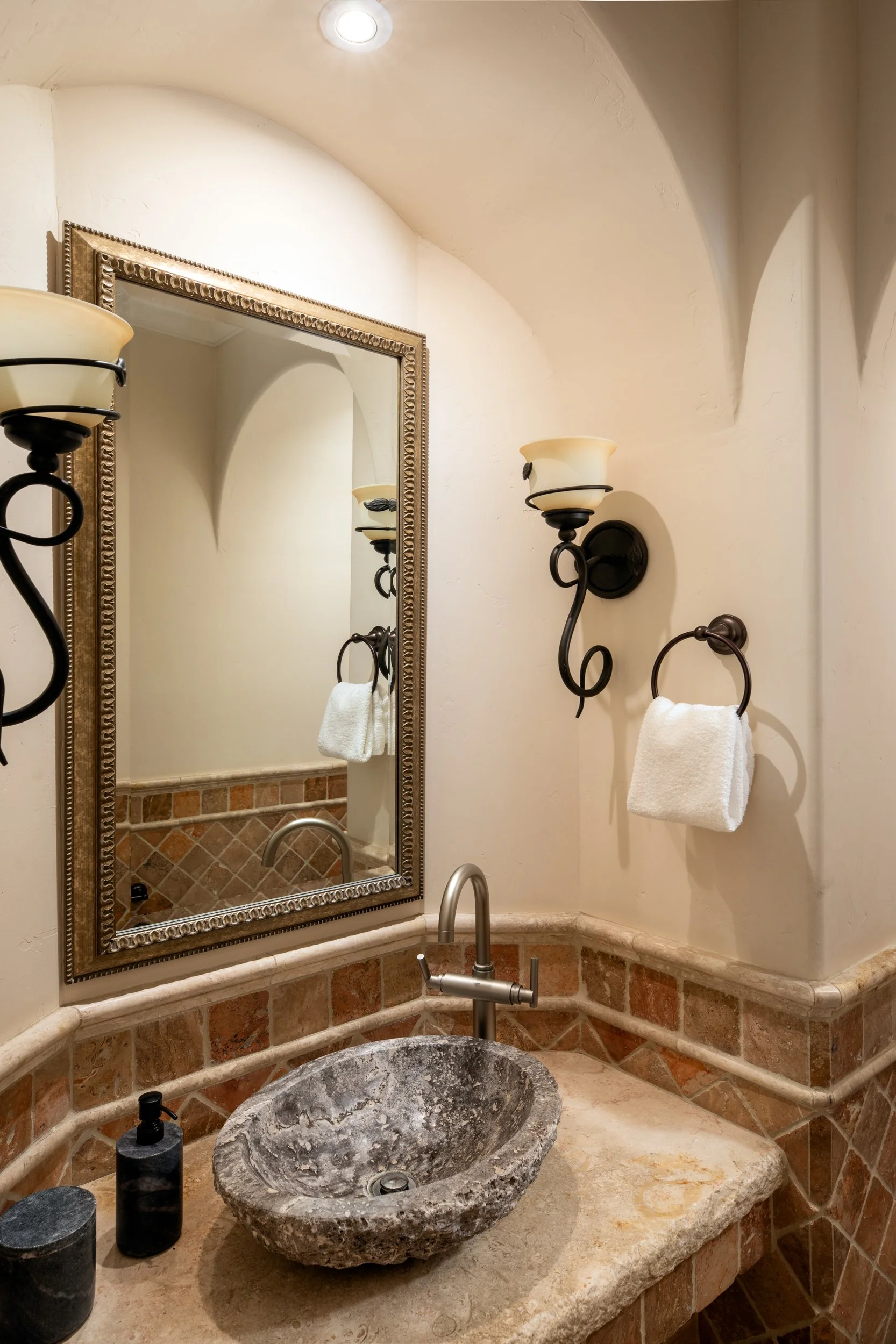 18-Magdalena_Matt_Anello-2079-MLS.jpg