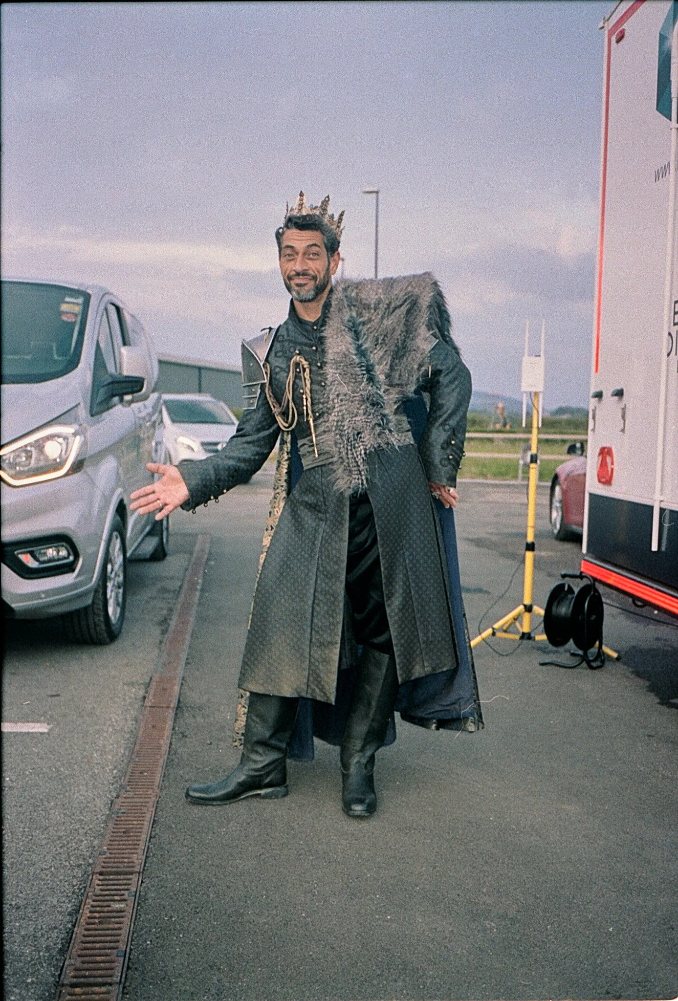22 Derek Horsham on set Willow.jpg