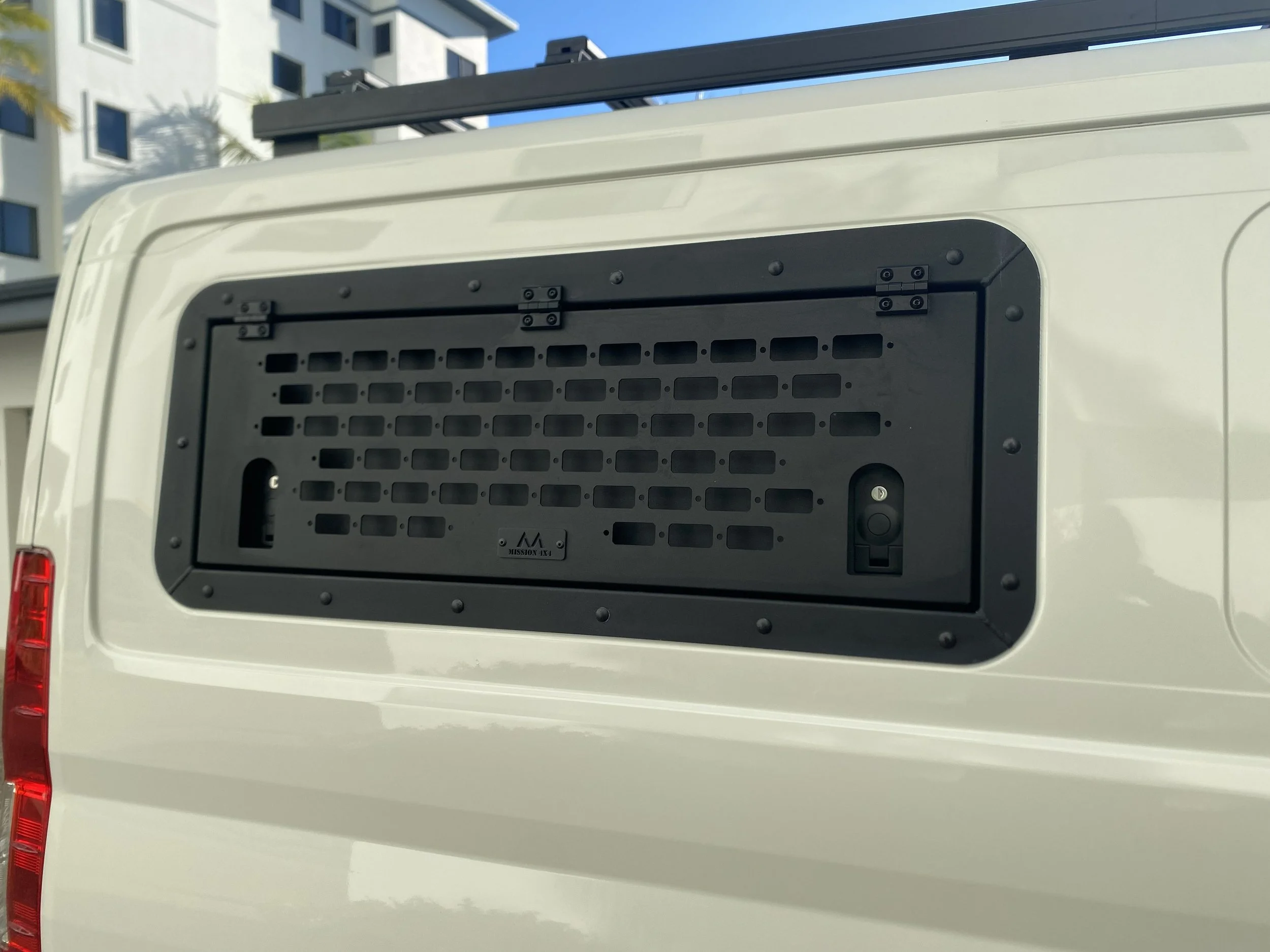 Toyota HiAce Gullwing Window