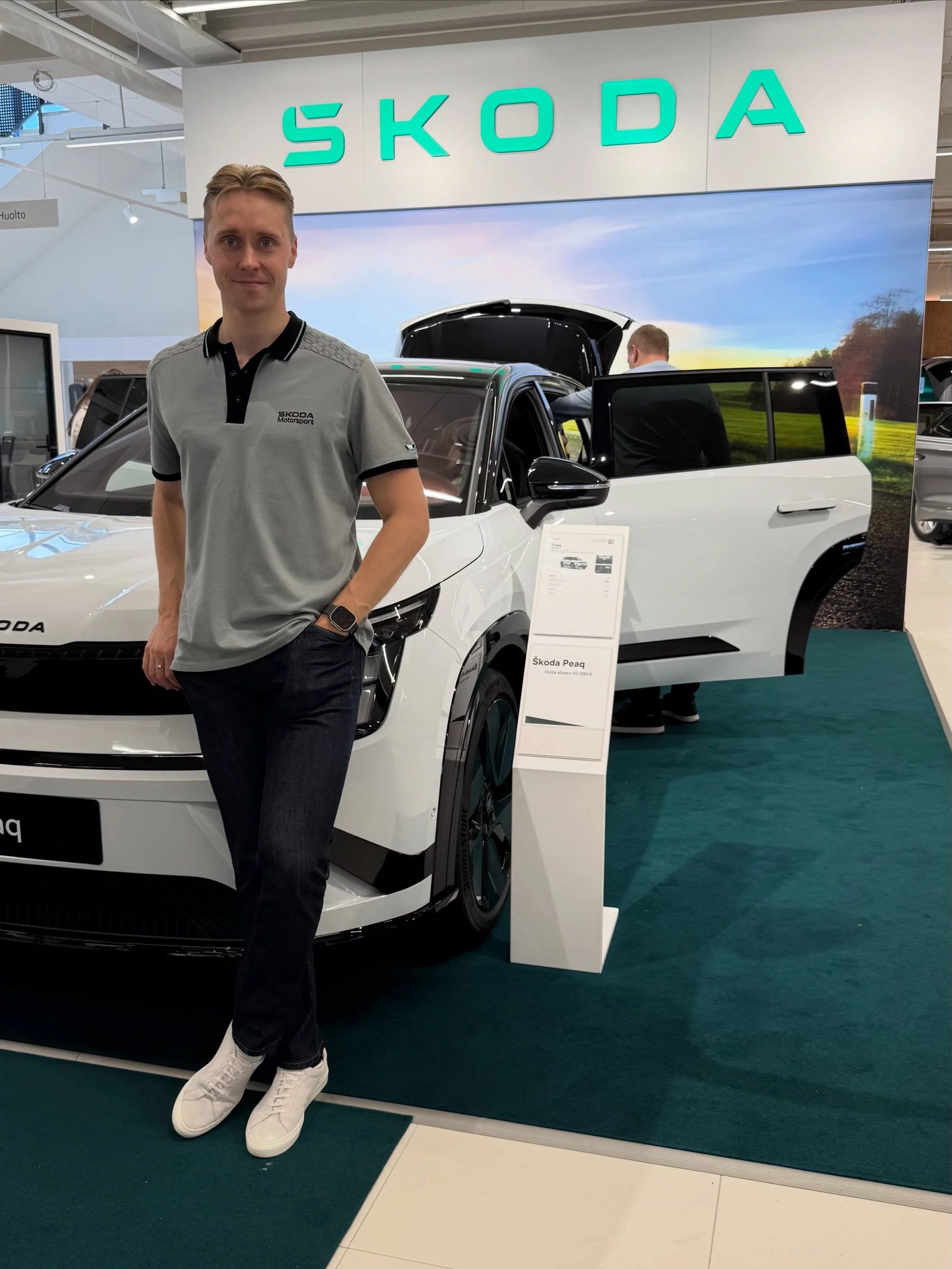 Mainos | &Scaron;koda Suomi

&Scaron;koda Brand Store Helsinki avaa ovensa t&auml;n&auml;&auml;n! Olen paikalla avajaisissa &ndash; tule moikkaamaan ja tutustumaan samalla t&auml;yss&auml;hk&ouml;isiin uutuuksiin Peaqiin ja Epiqiin ⚡️

Peaq &amp; Epi