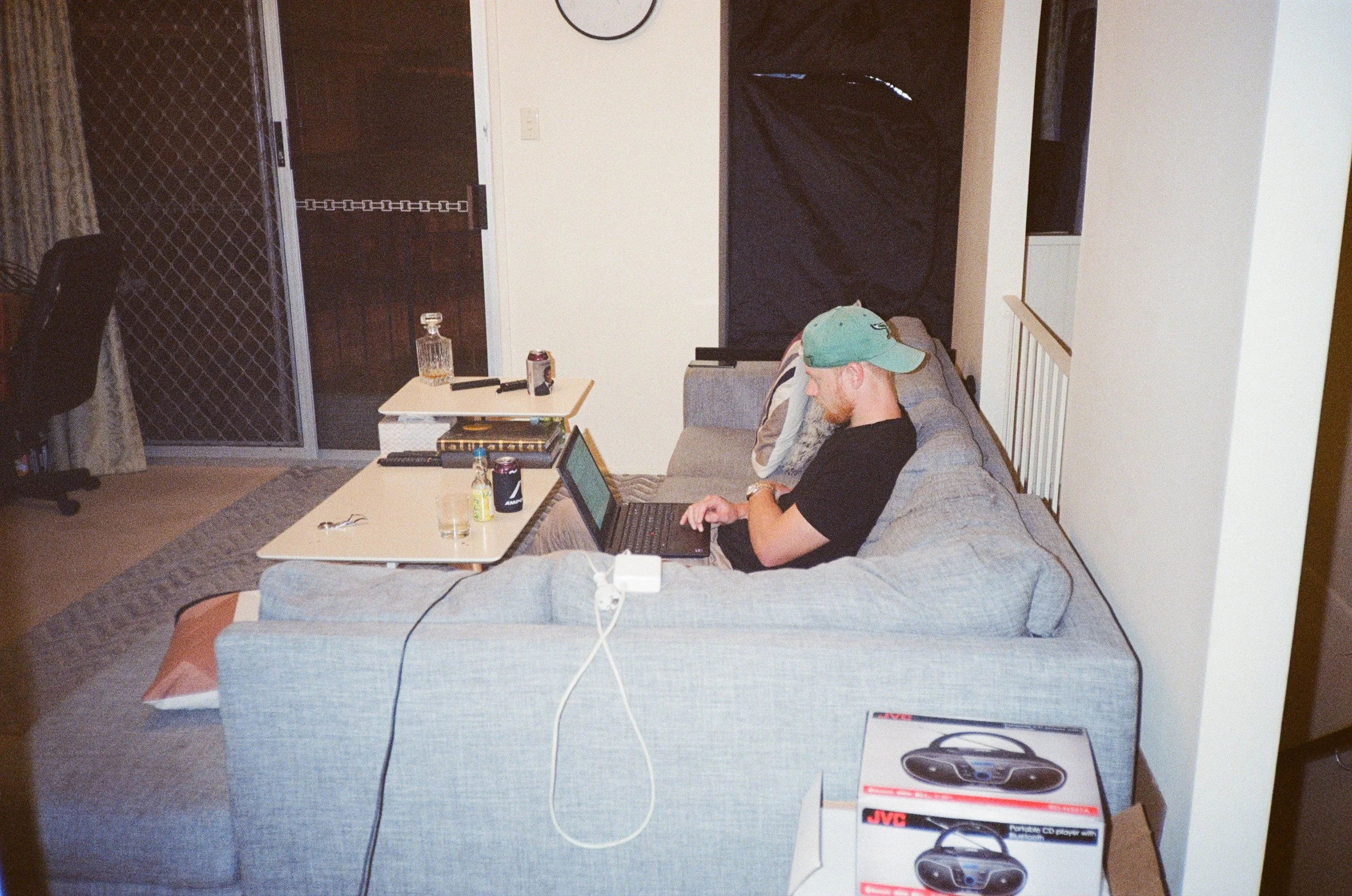 000019810010_15A.jpg