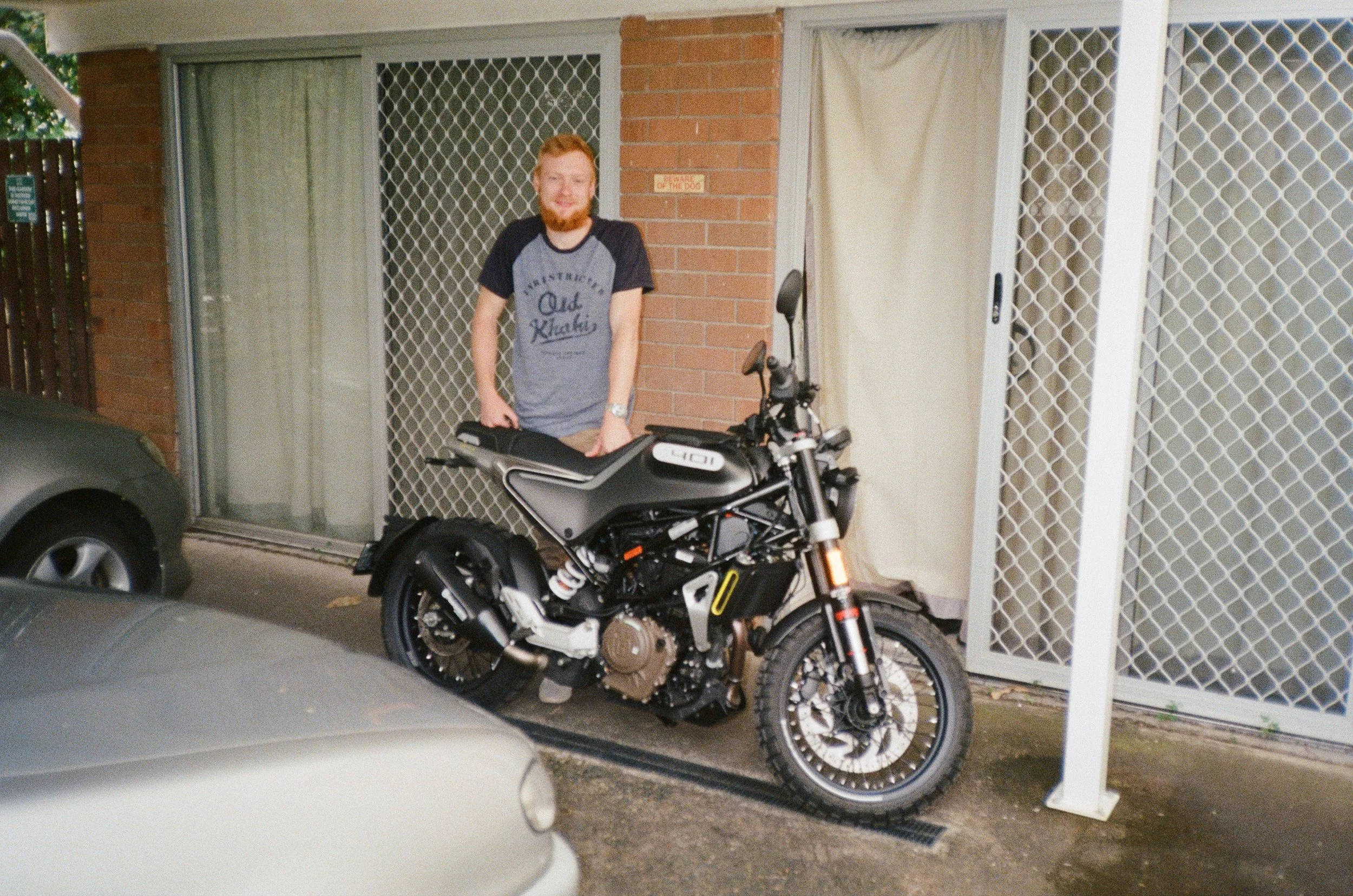 000019790008_16A.jpg