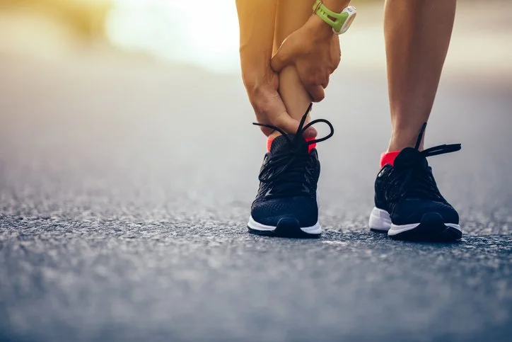 Lesões esportivas mais comuns e como tratá-las de forma segura e rápida