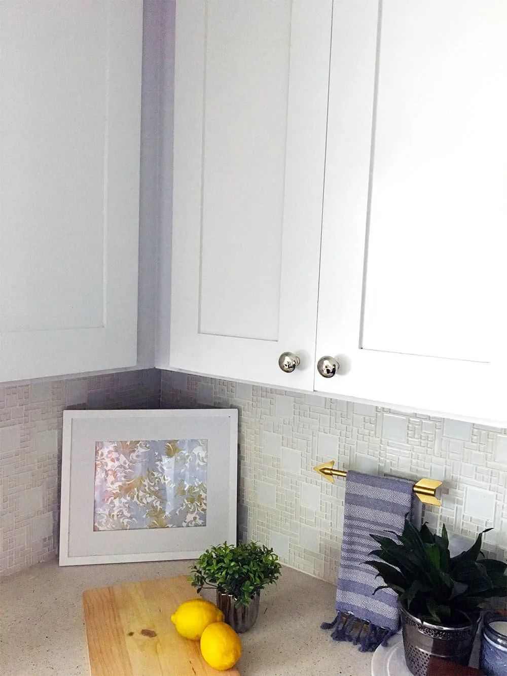 The Best Paint for Laminate Kitchen Cabinets