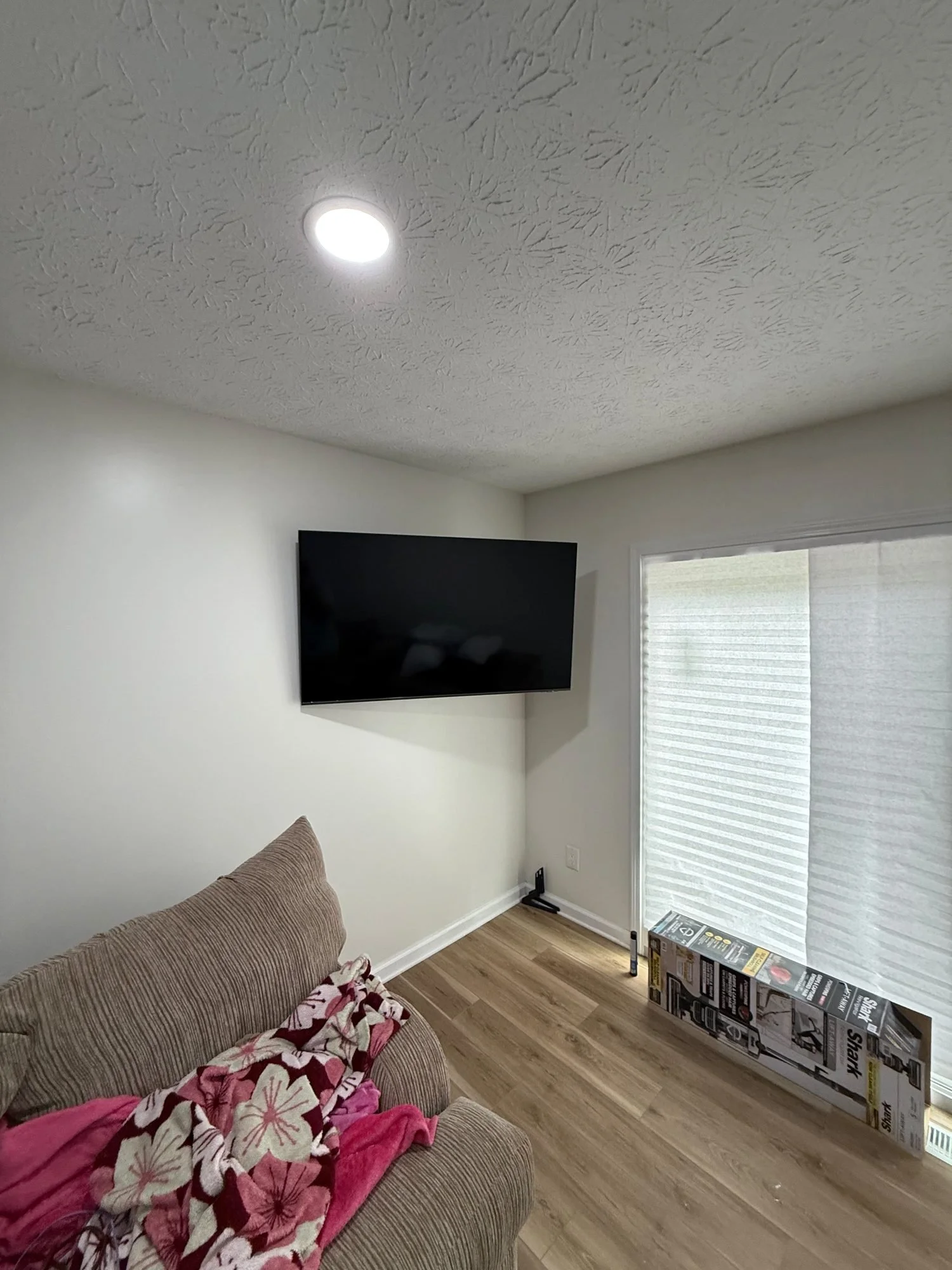 living-room-flooring-paint.jpg