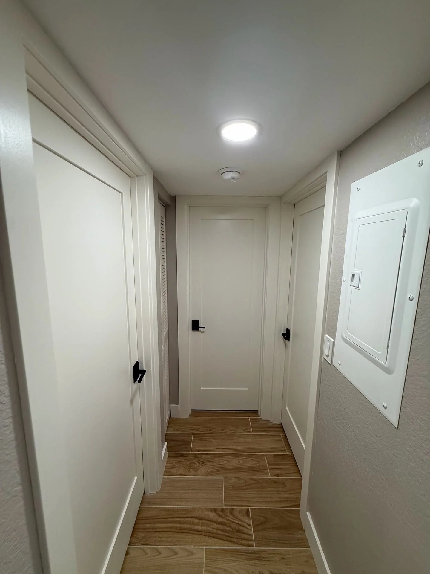 hallway-doors-trim.jpg
