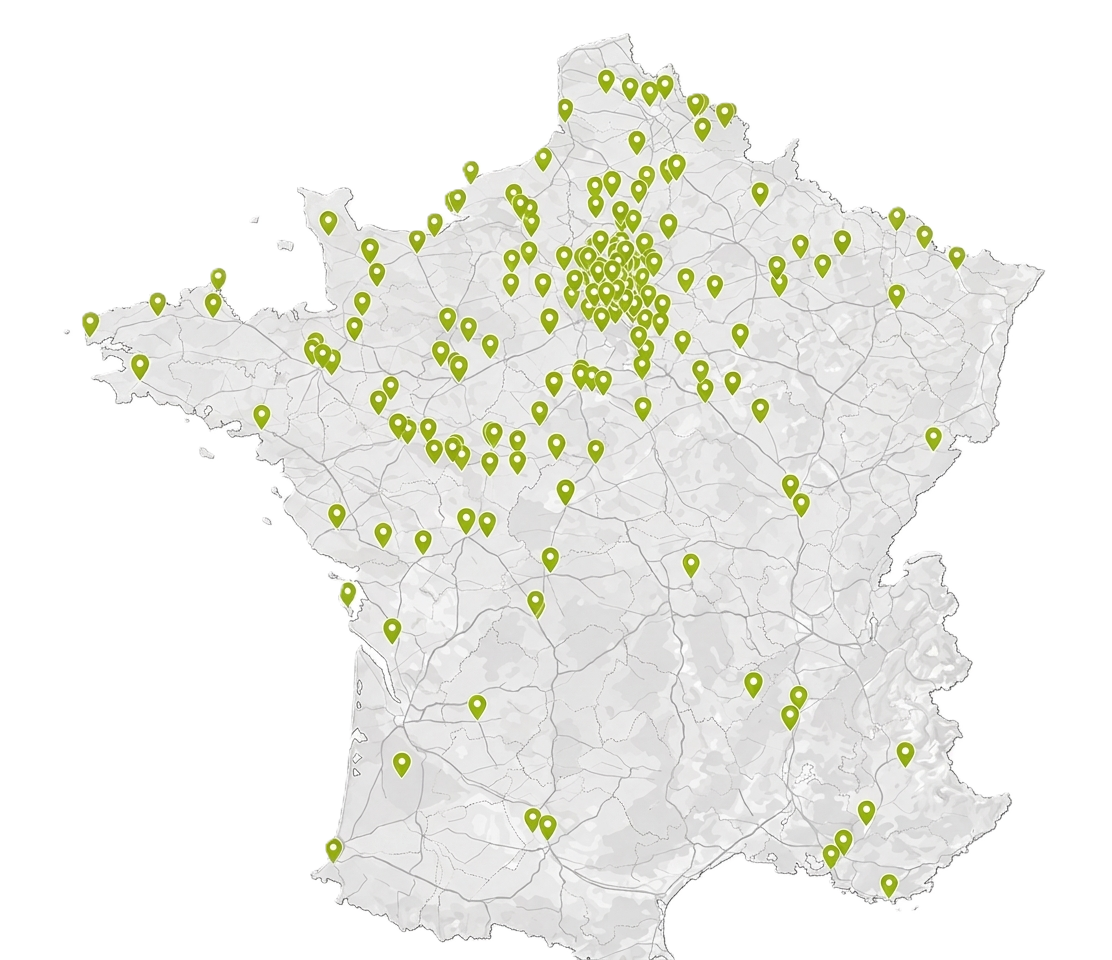 Carte de France avec de nombreux marqueurs verts indiquant des emplacements géographiques.