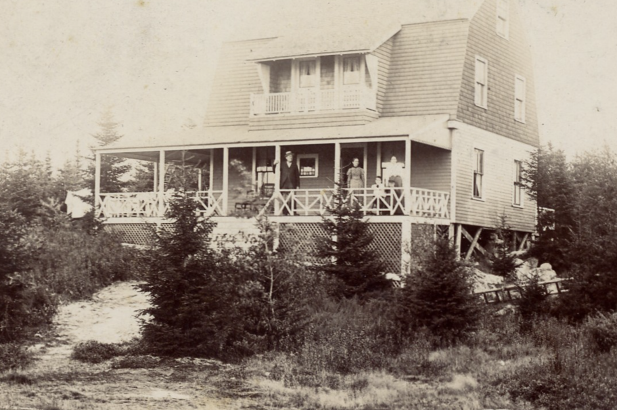 The Overlook House on Appletree Lane