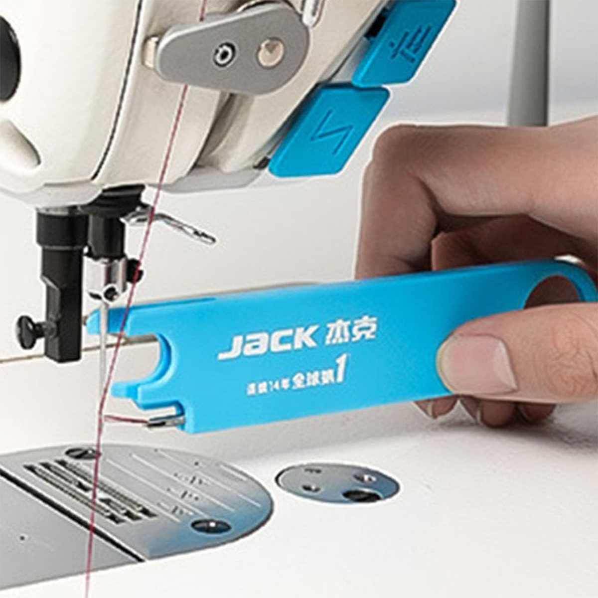 JackMultifunctionalNeedleThreader.png
