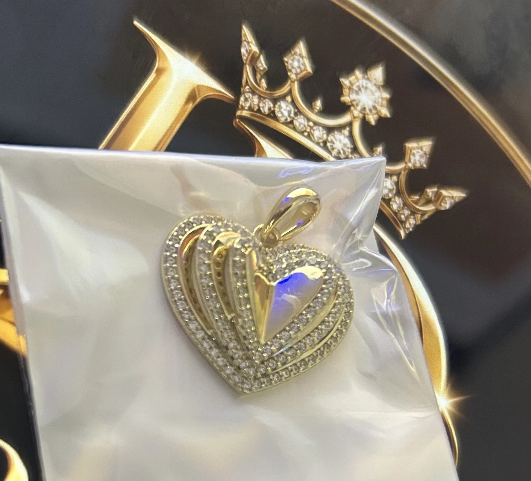 3D GOLD LAYERED HEART PENDENT