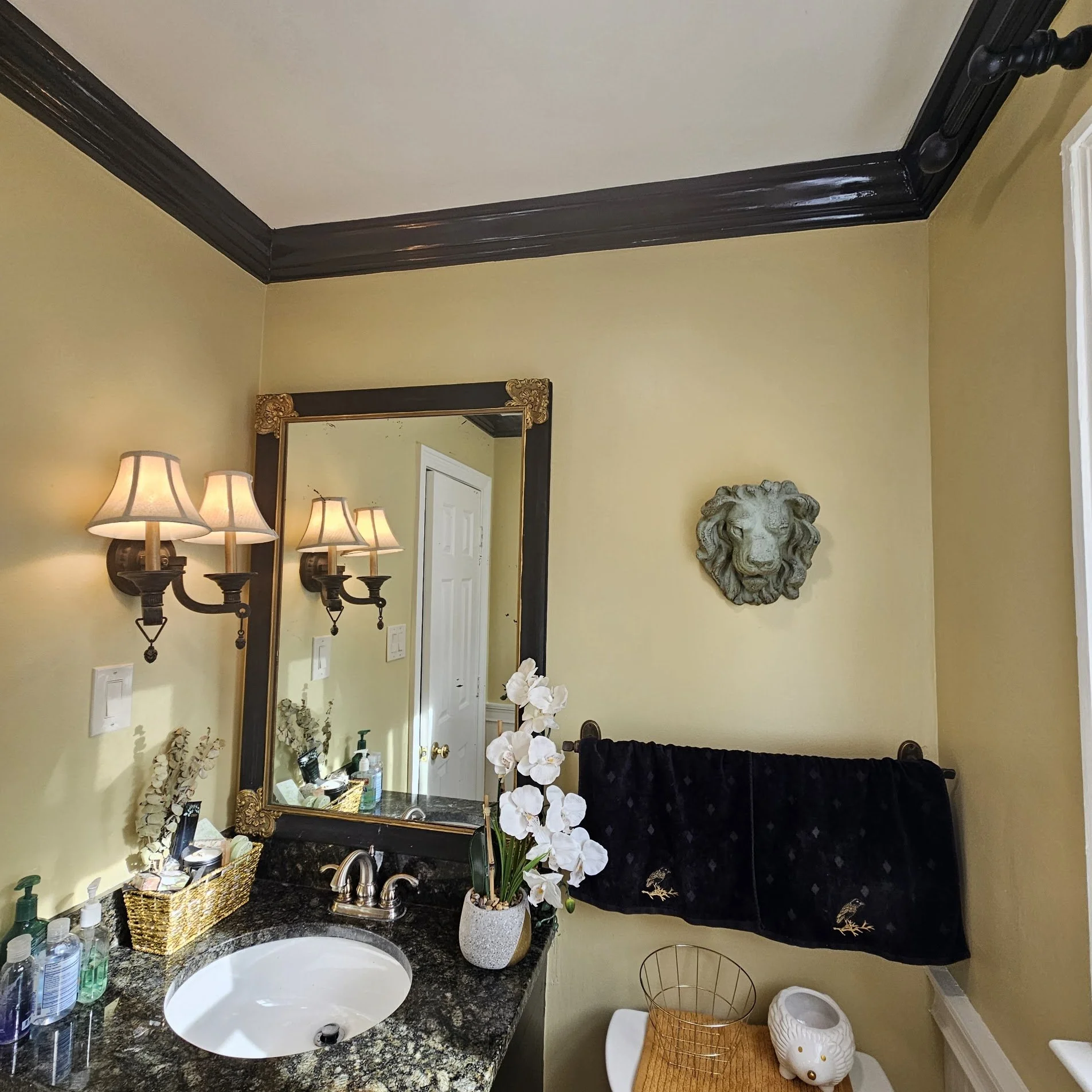 Bathroom walls and trim painted in Huntsville, Alabama.
