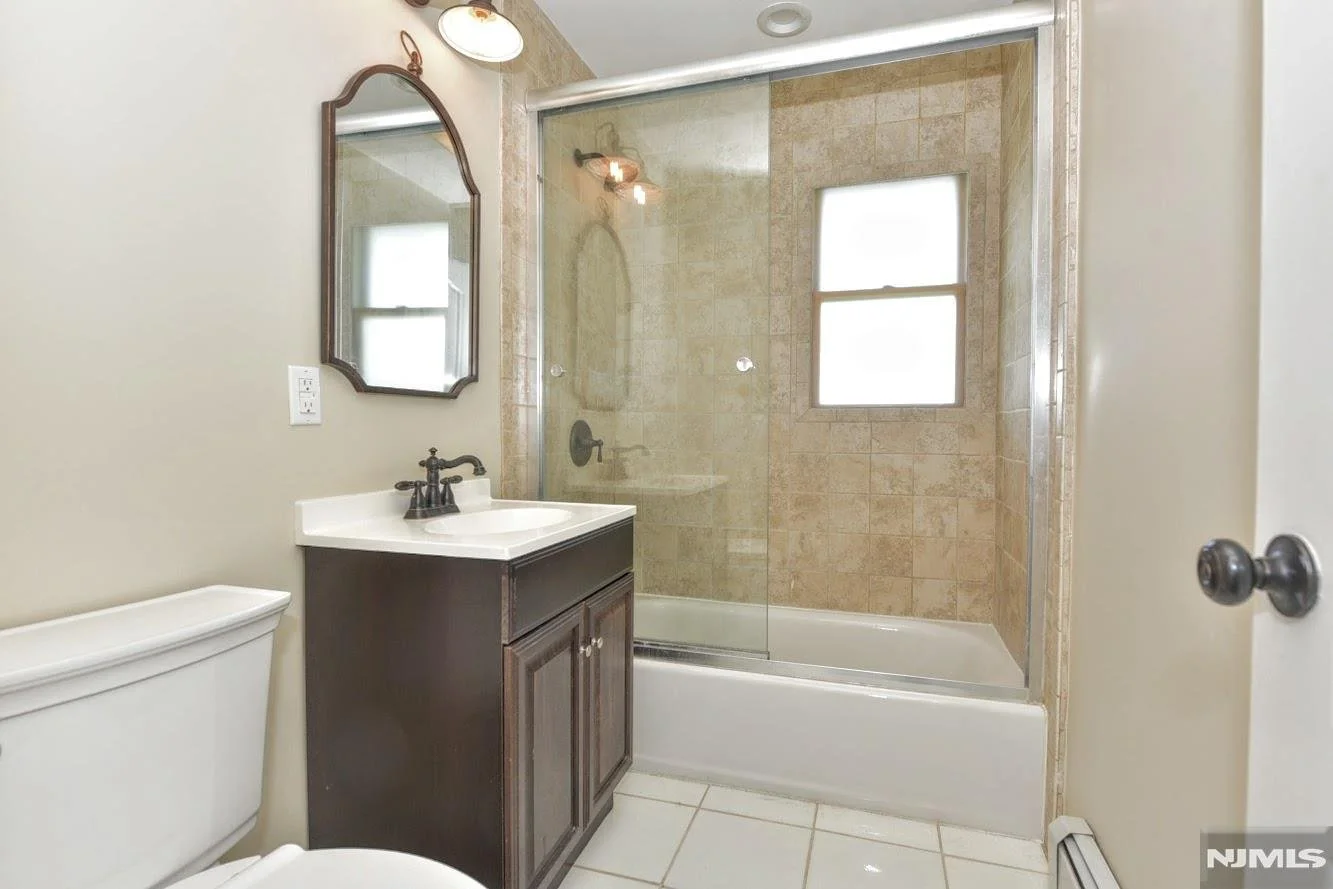 Interior-Painting-Full-Bathroom-Dowglas-Painting-and-More.JPG