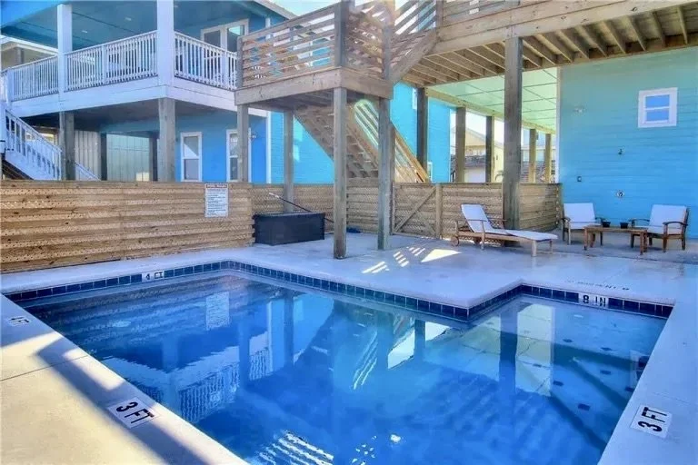 Paradise Pointe Pool.jpeg