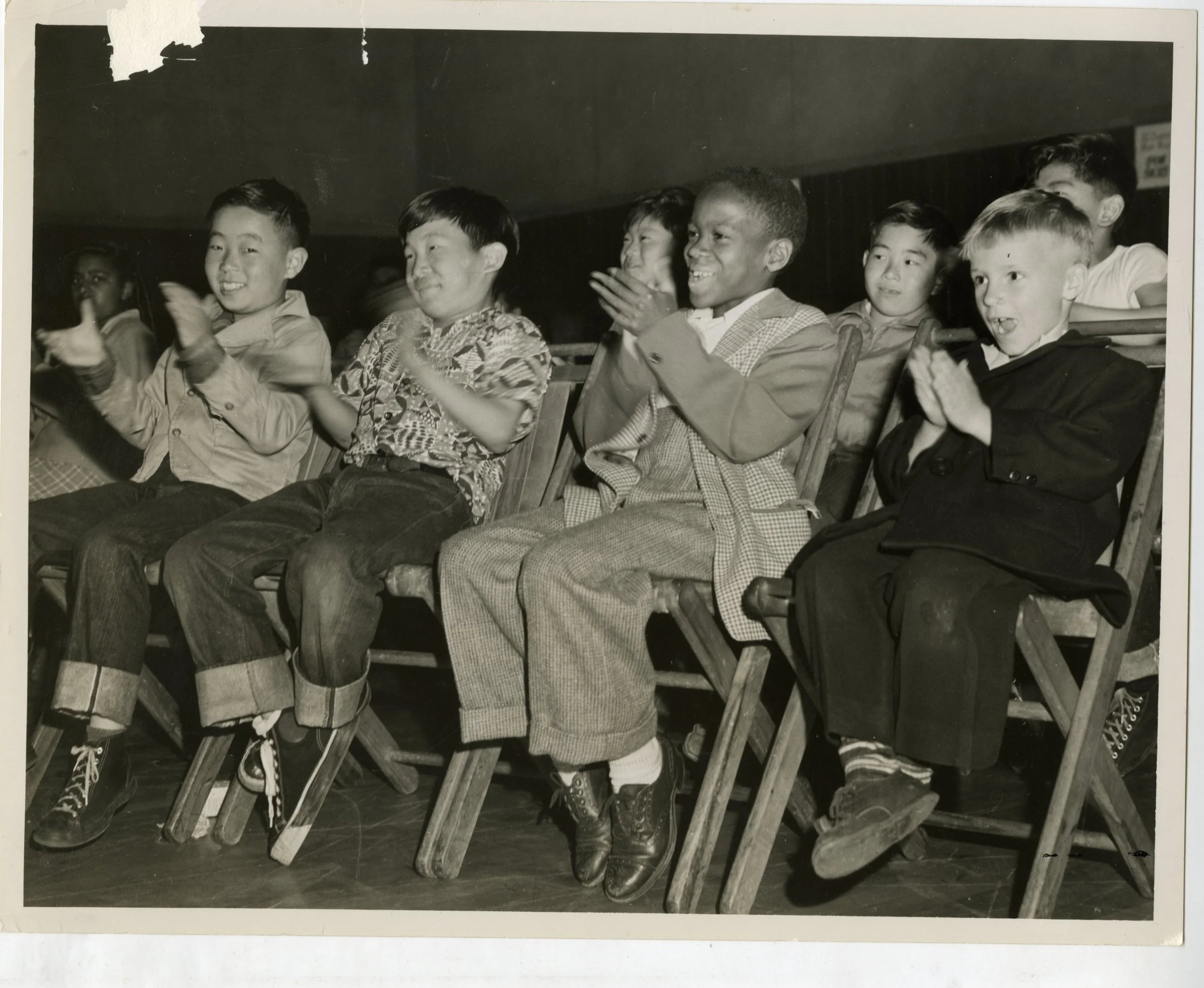1950_childrenclapping_1.jpg