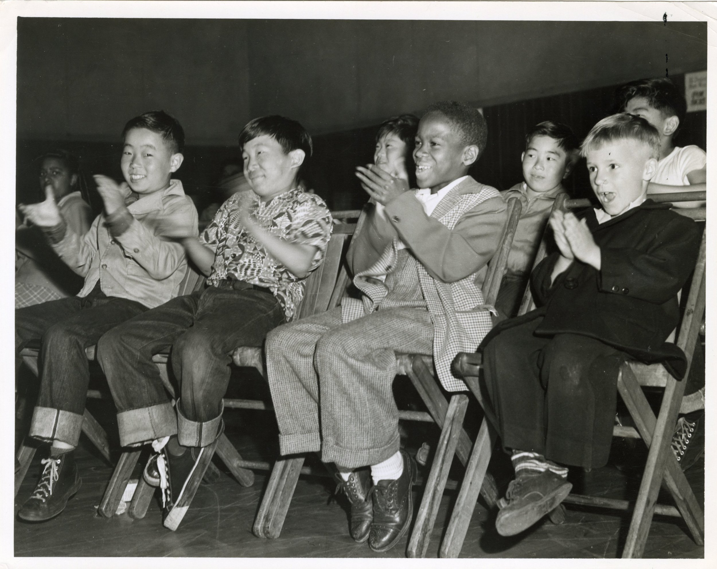 1950_KidsClapping_1.jpg