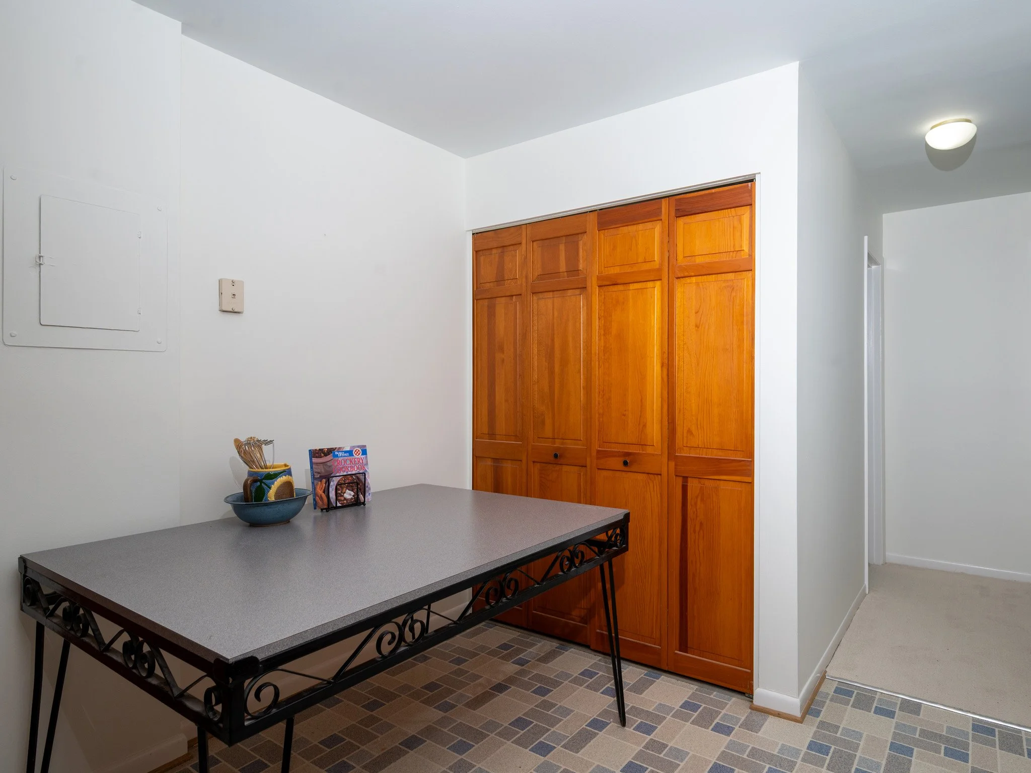 Kitchen_2.jpg