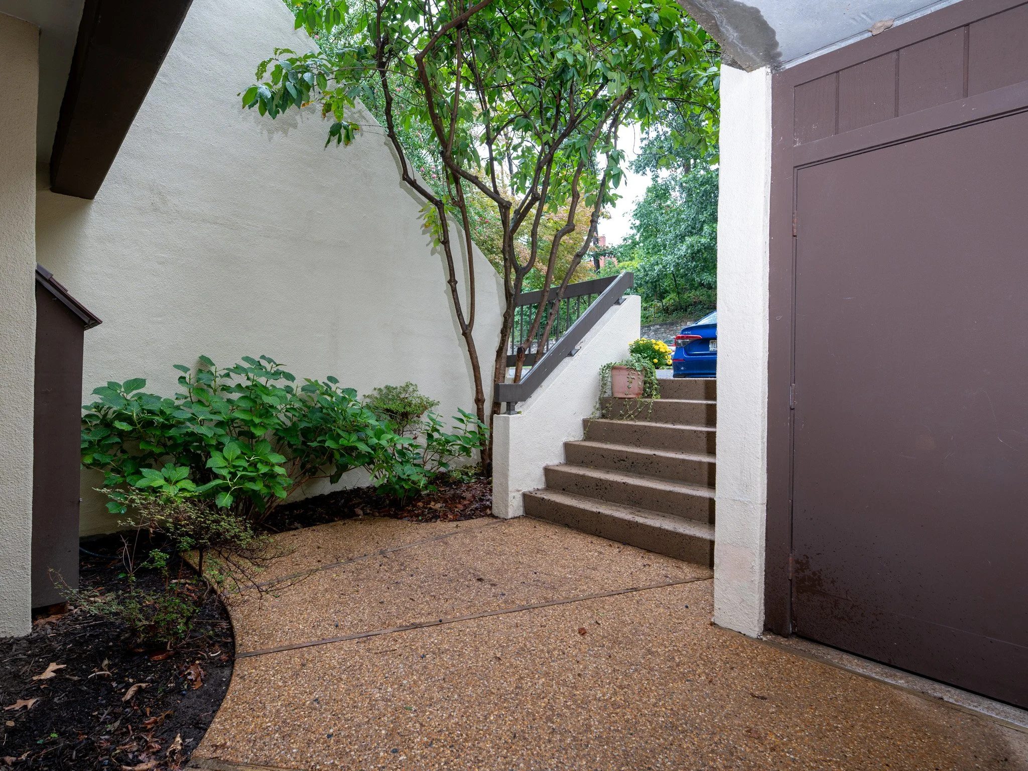 Patio_3.jpg