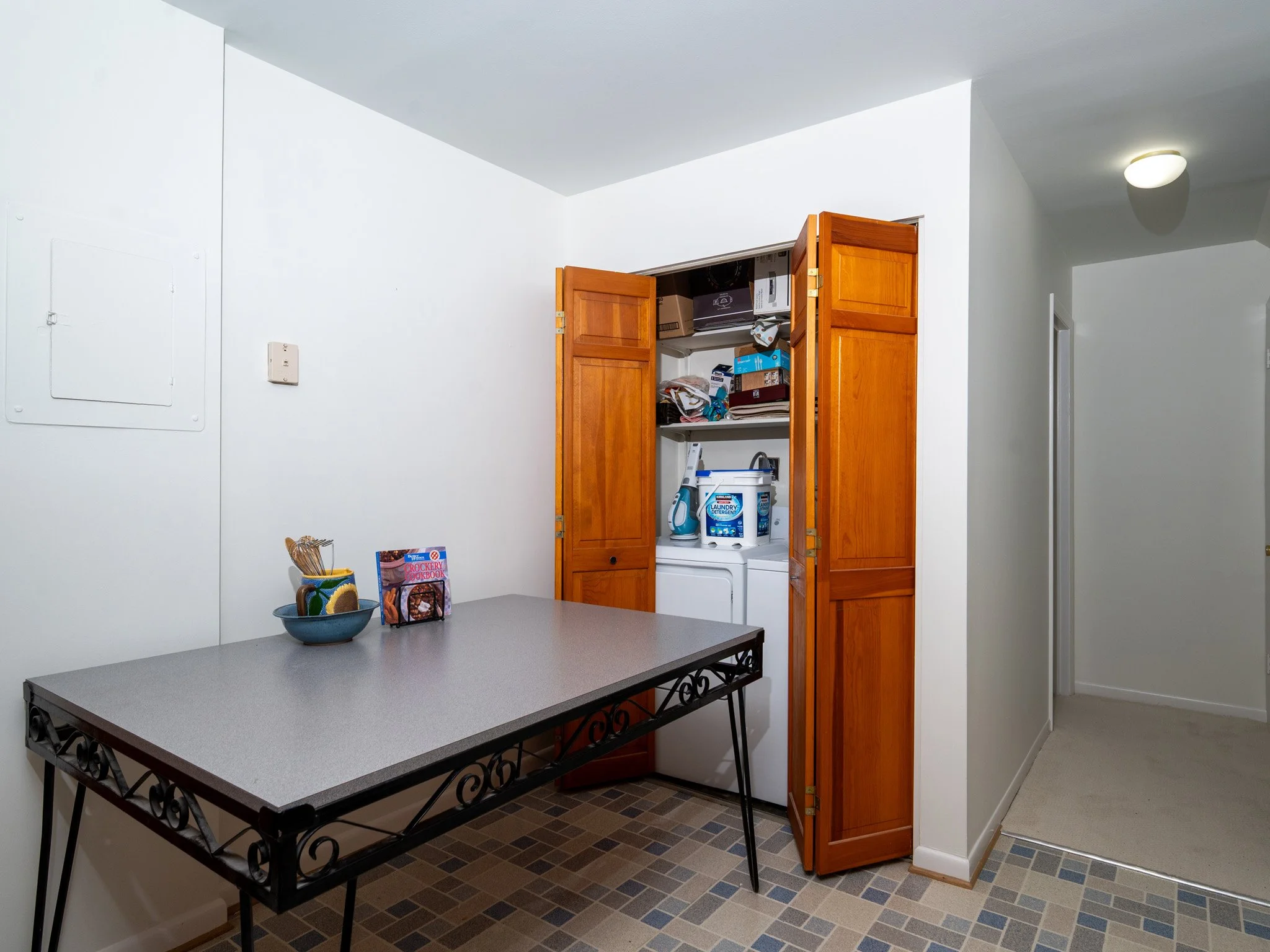 Kitchen_3.jpg