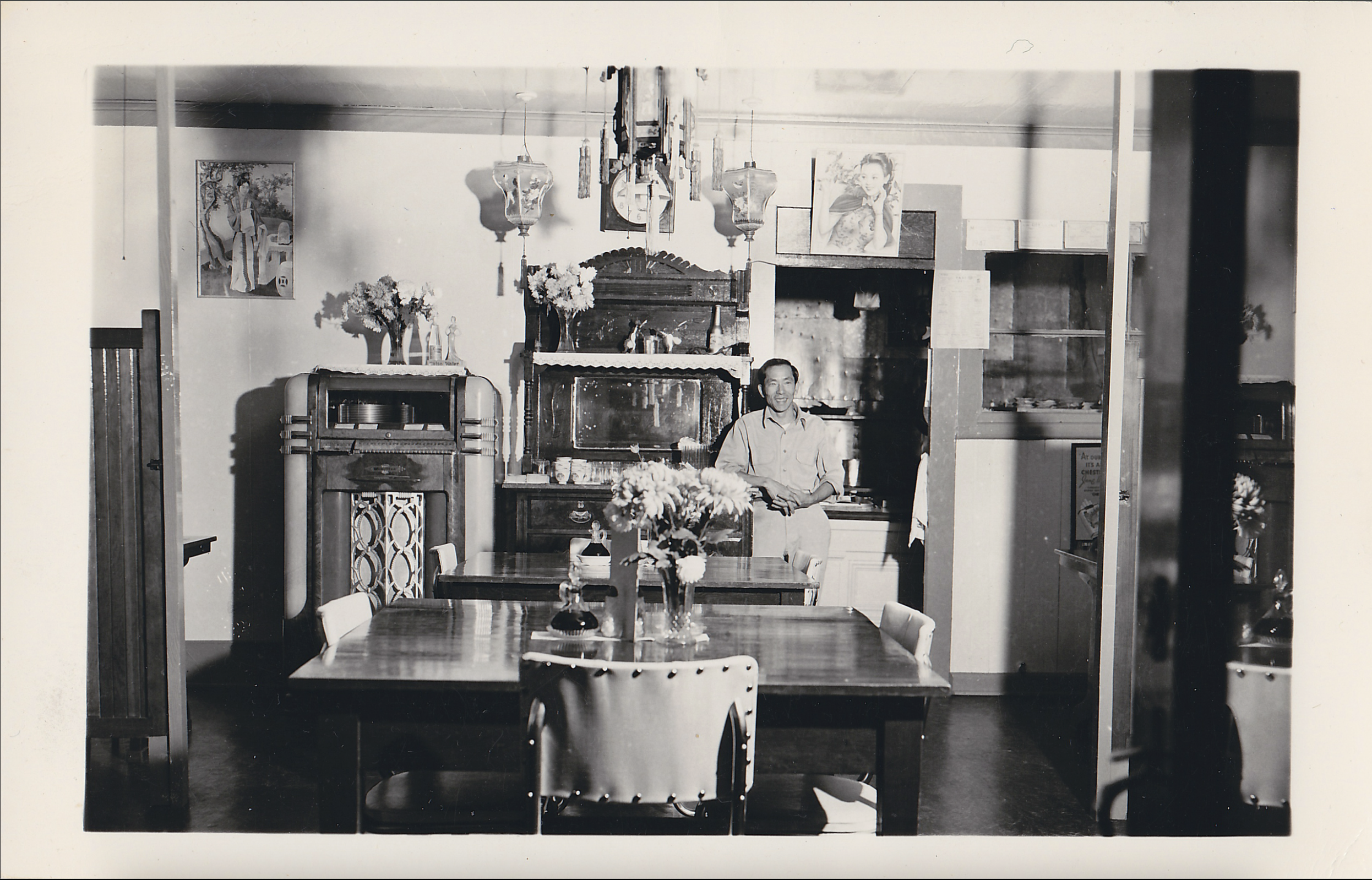 Mr. Gin at the original Mee Heng Low restaurant 