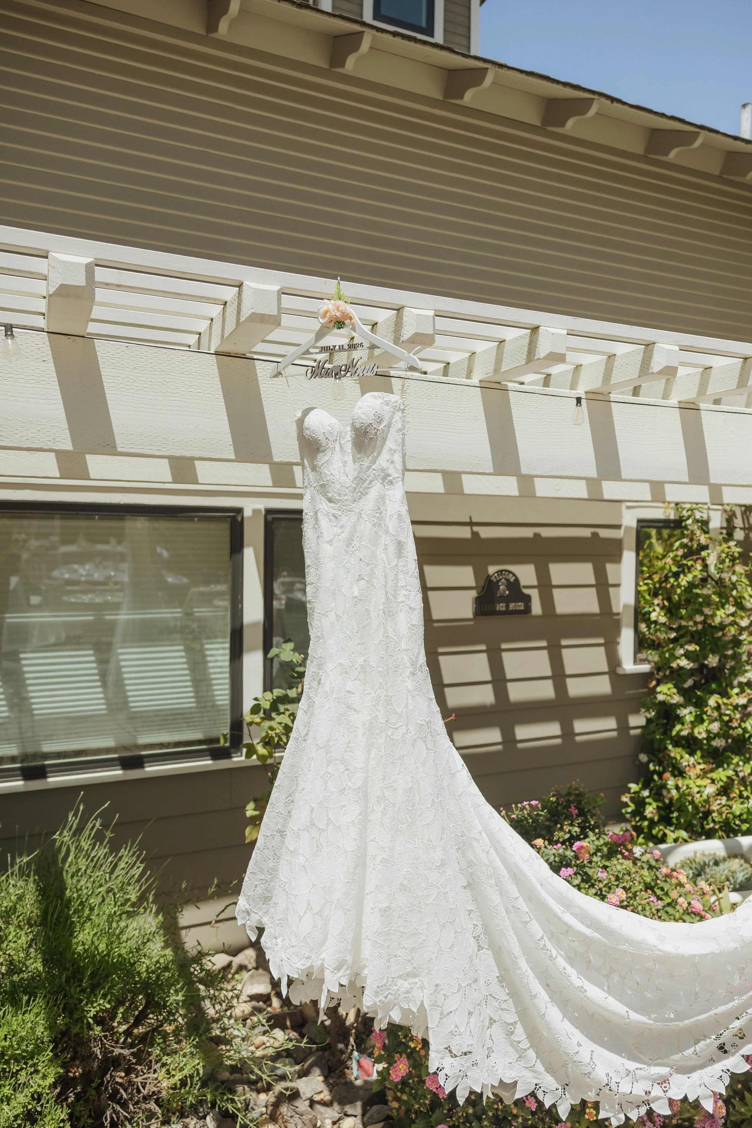 alana's dress