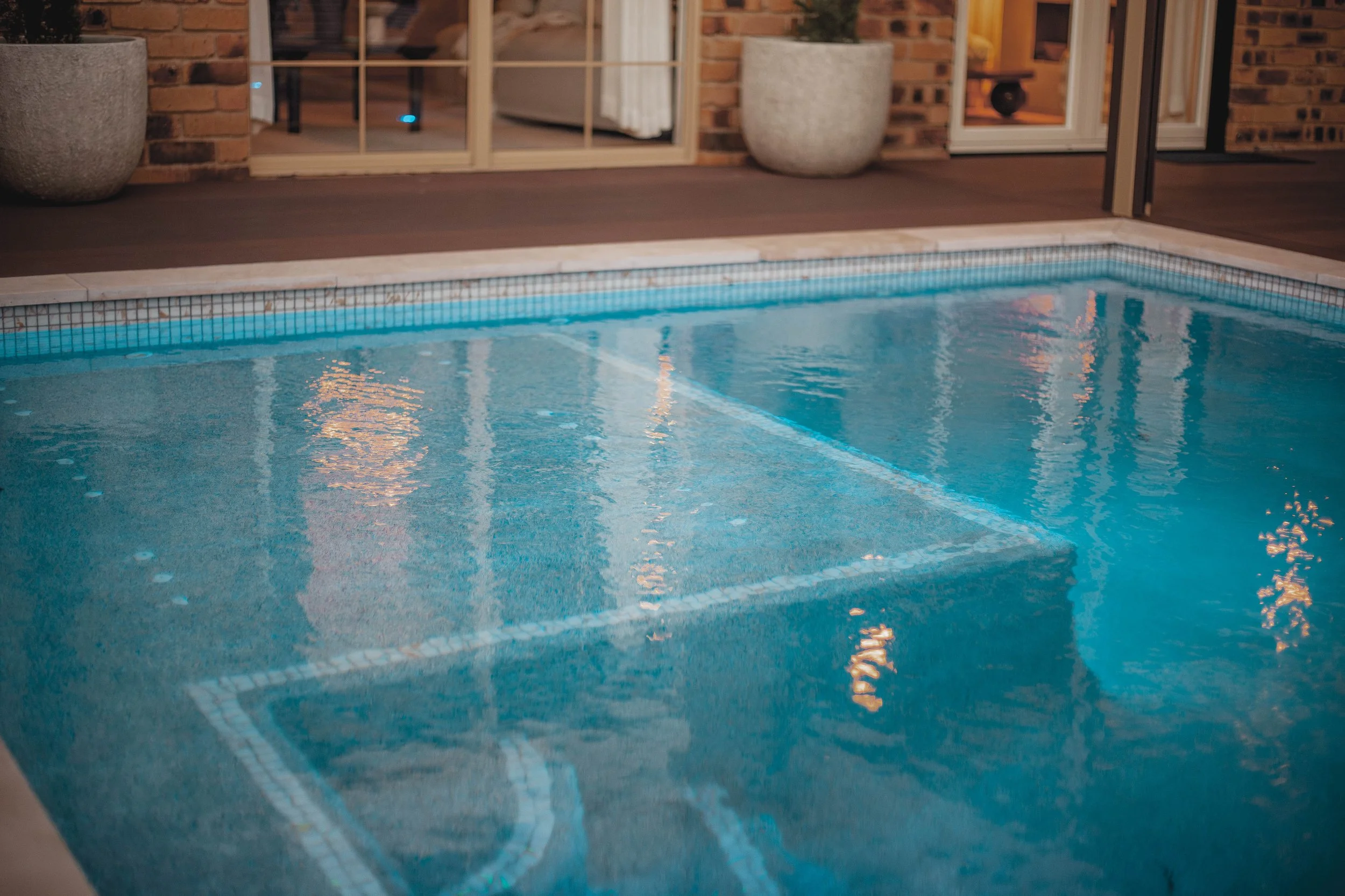 Pool summer entertaining 31 Kuranda Street Balmorl