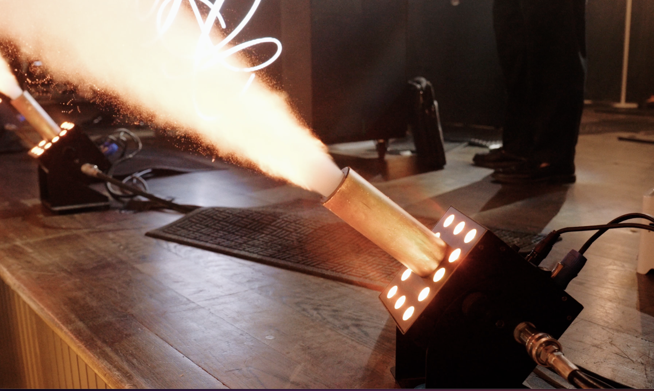 CO₂ cannon special effect creating an unforgettable wedding reception moment