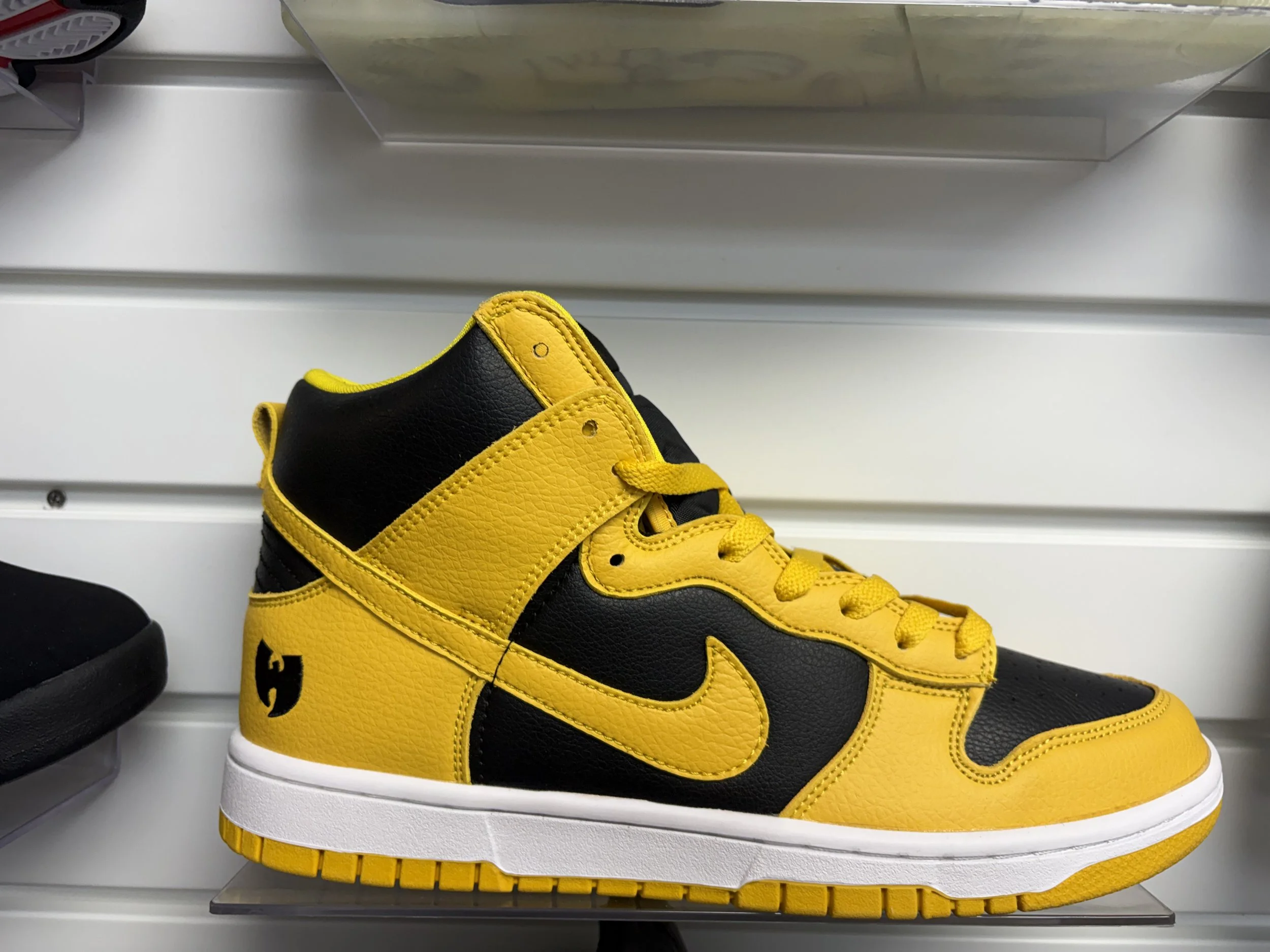 NIKE DUNK HIGH X WU-TANG